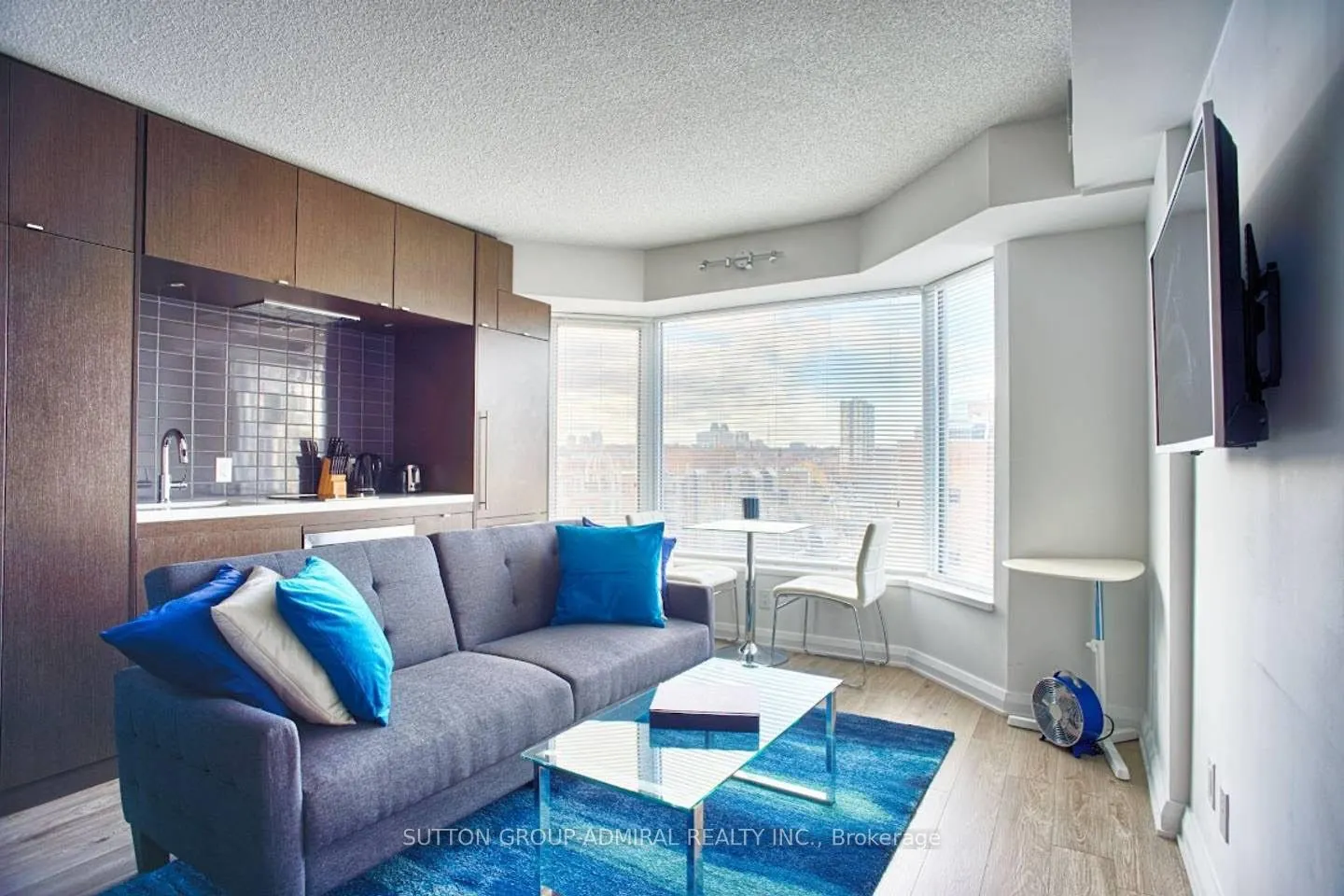 155 Yorkville Avenue, #701