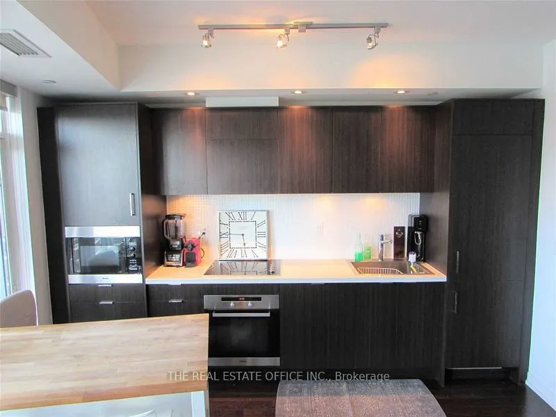 21 Widmer Street, #1805