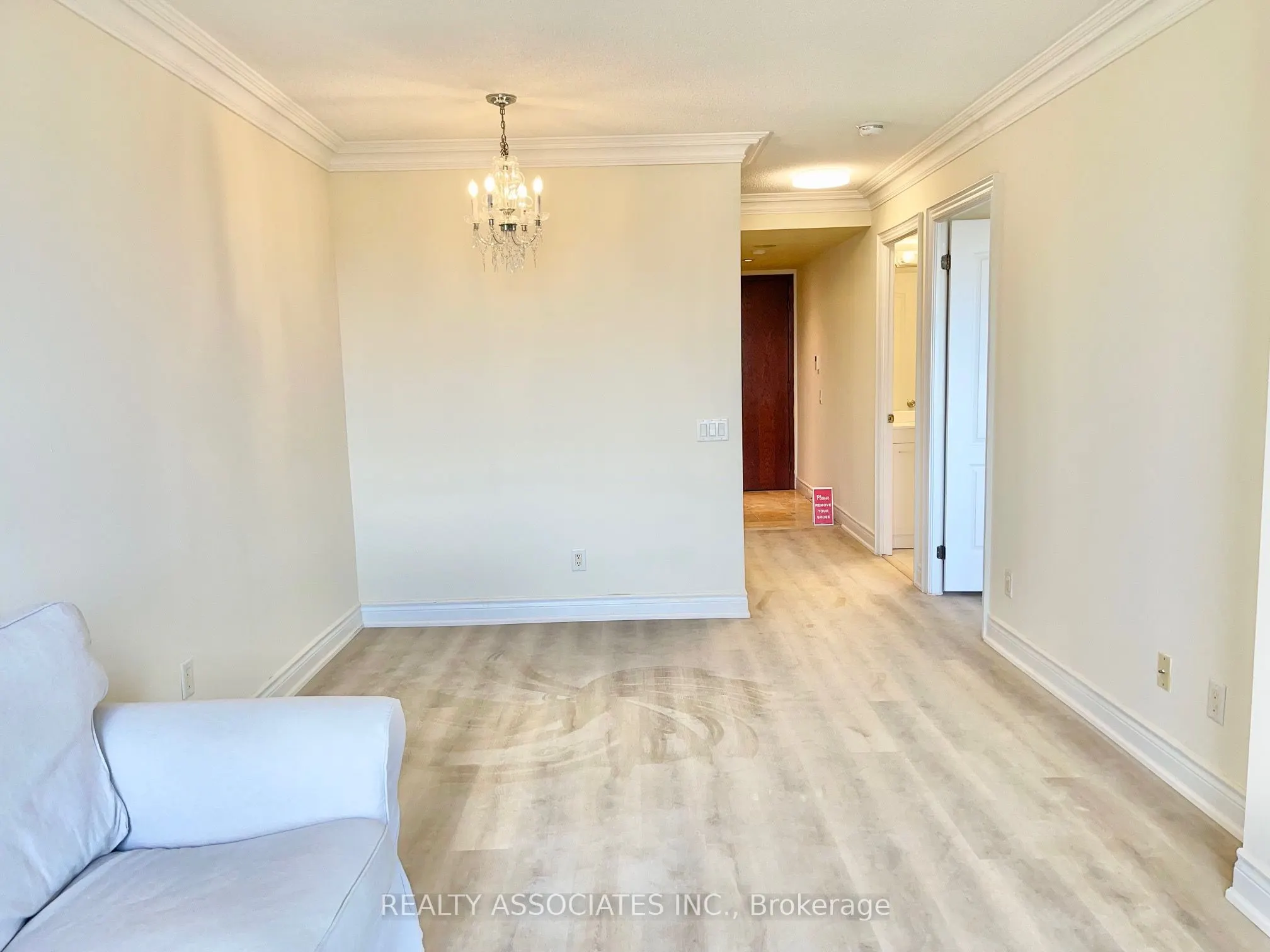 2 Clairtrell Road, #815