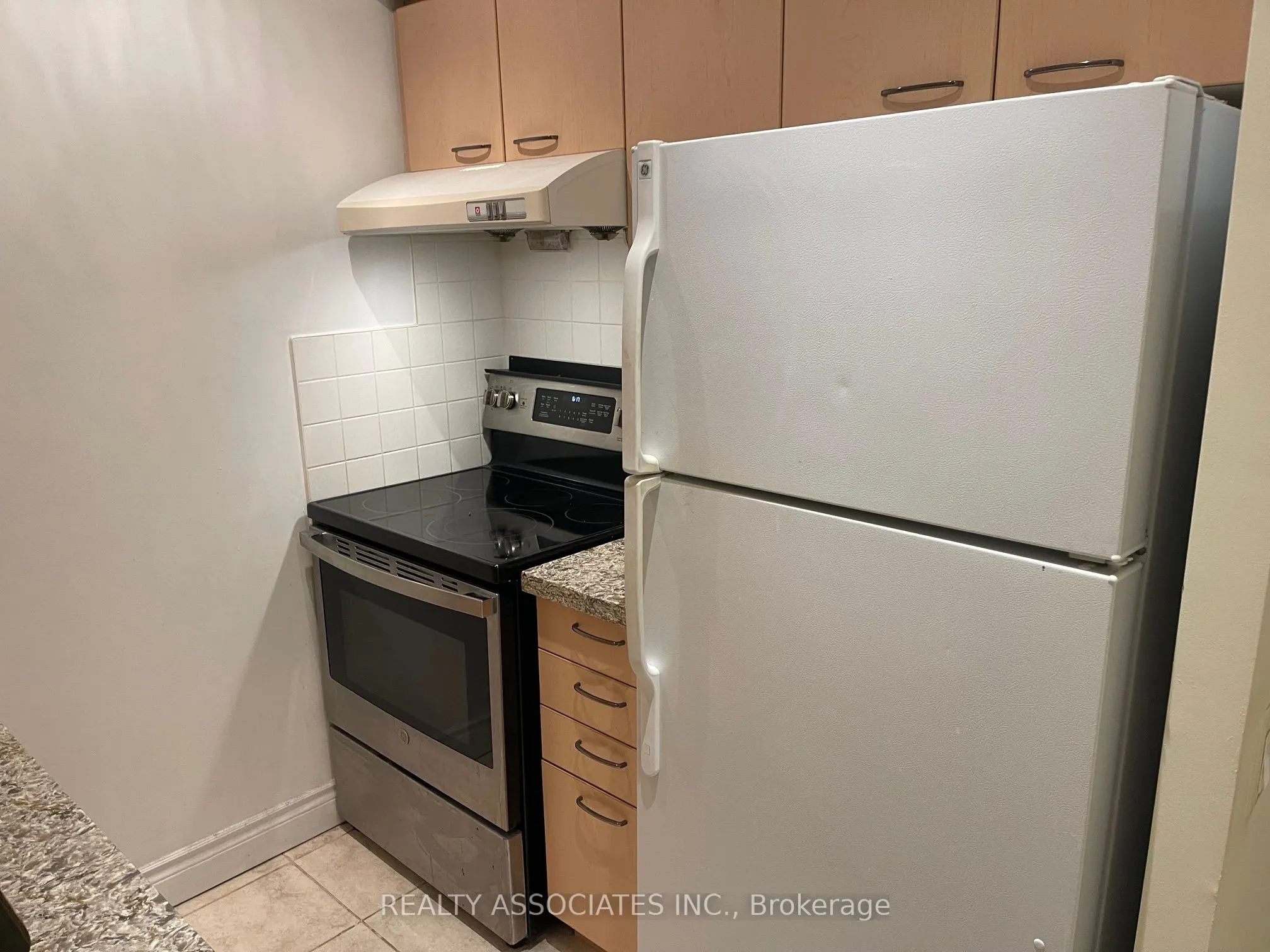 2 Clairtrell Road, #815