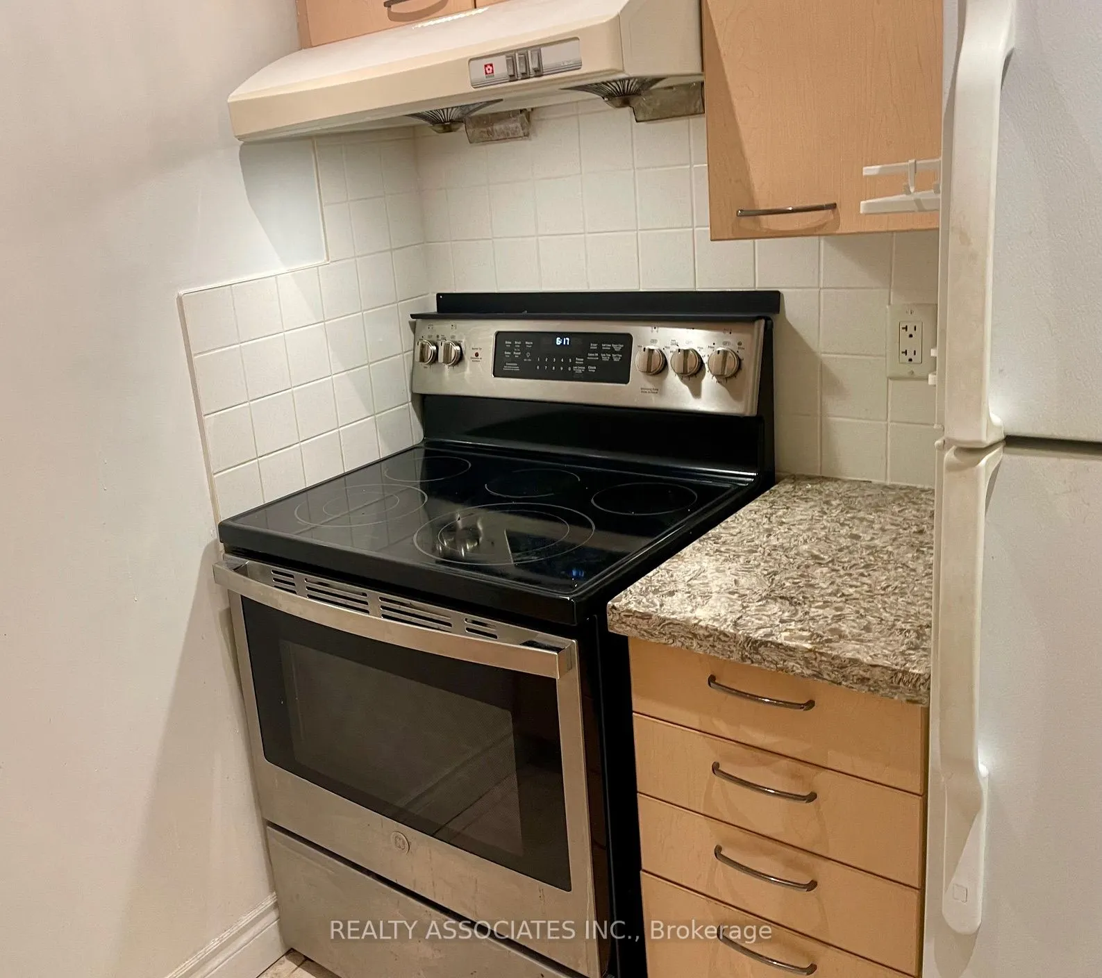 2 Clairtrell Road, #815