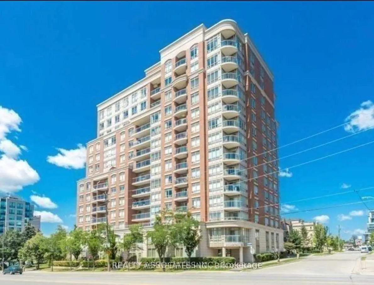 2 Clairtrell Road, #815