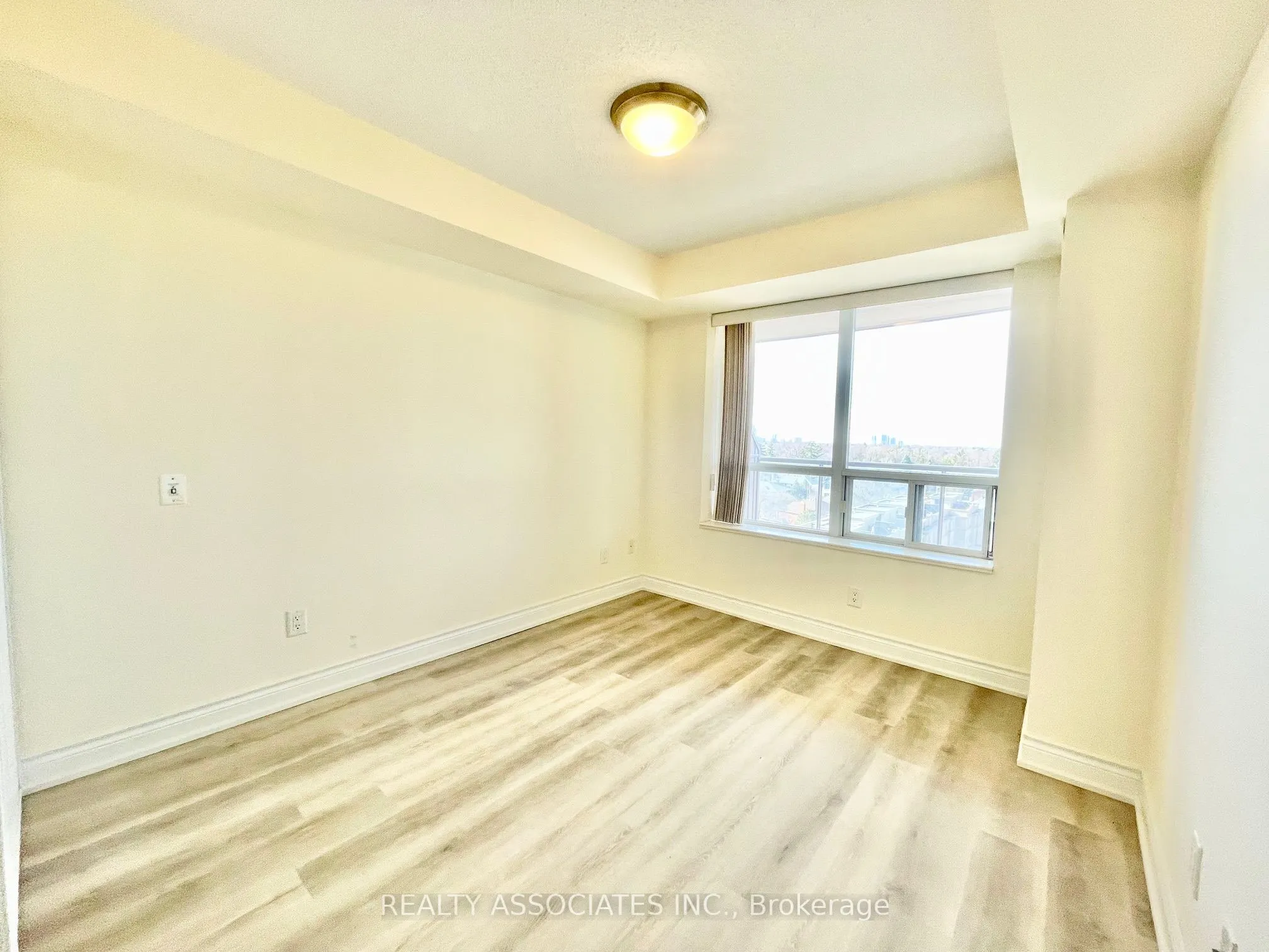 2 Clairtrell Road, #815