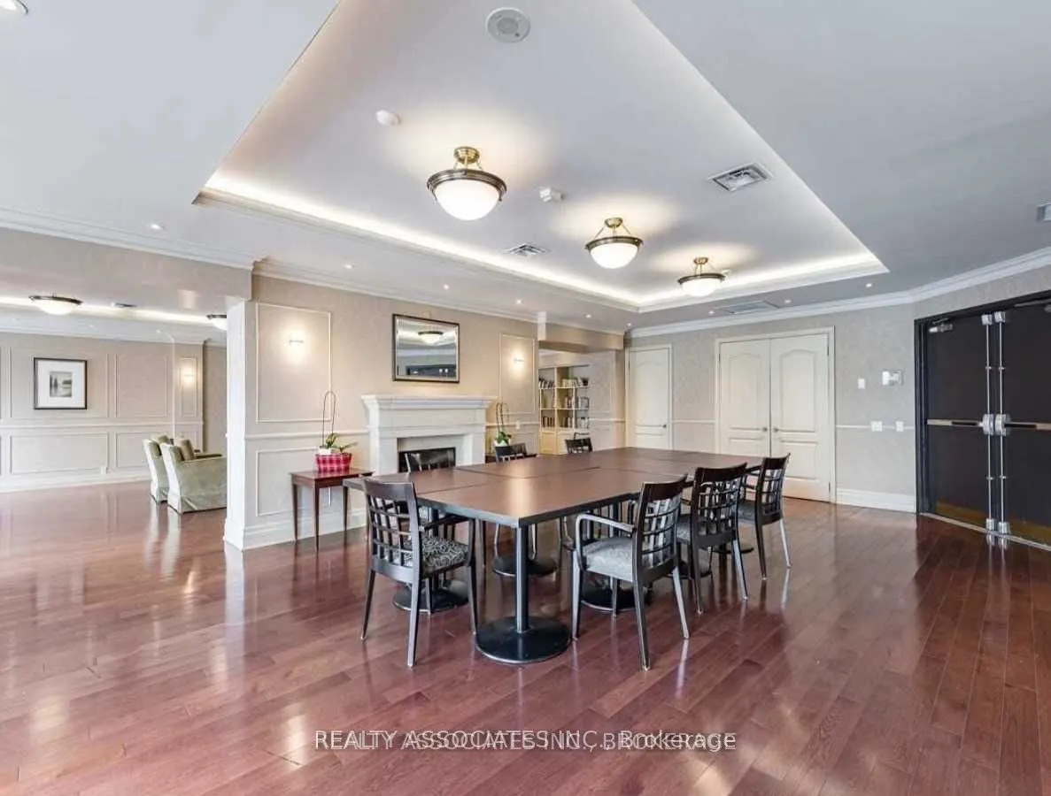 2 Clairtrell Road, #815