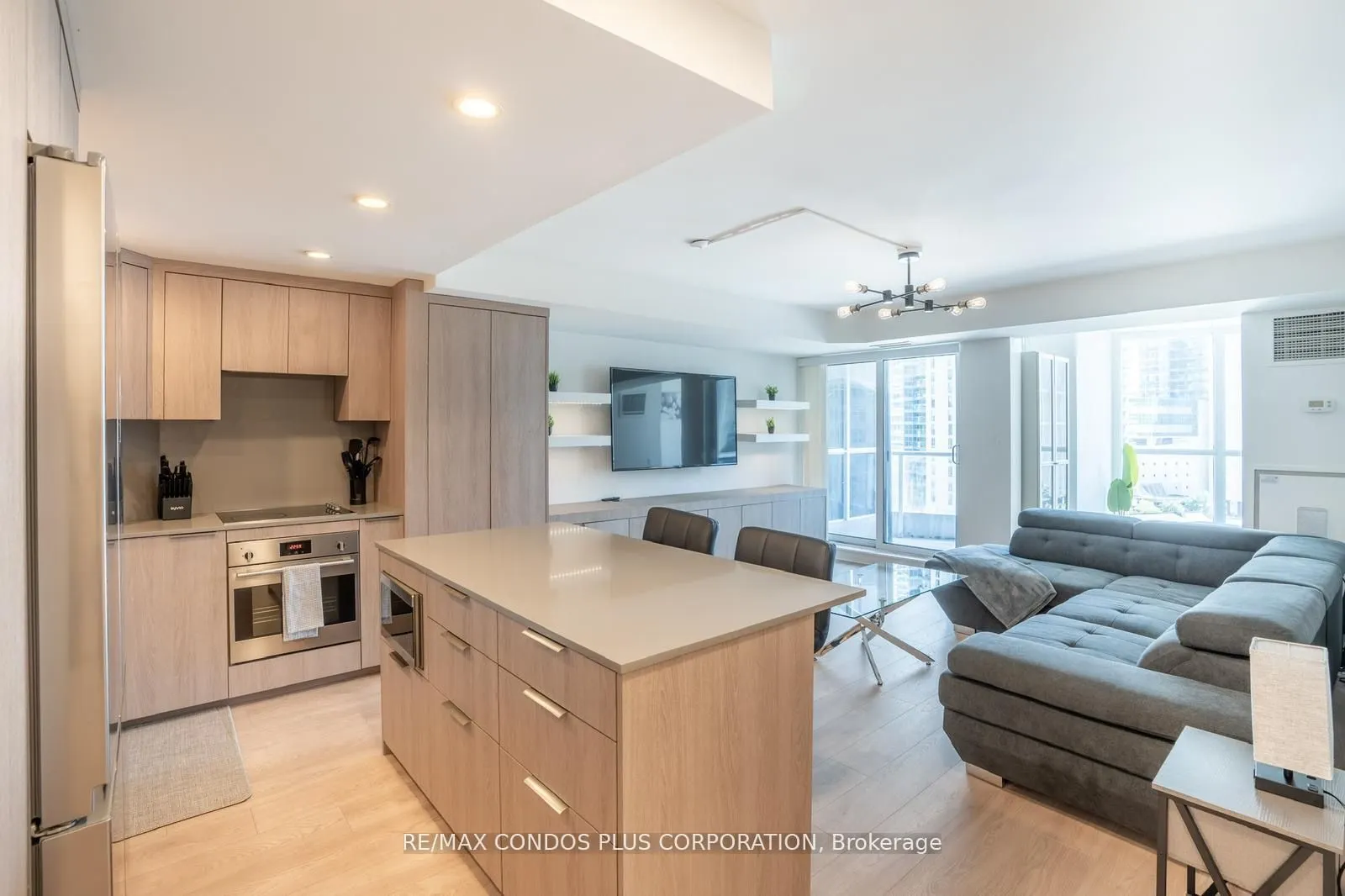 208 Queens Quay W, #603