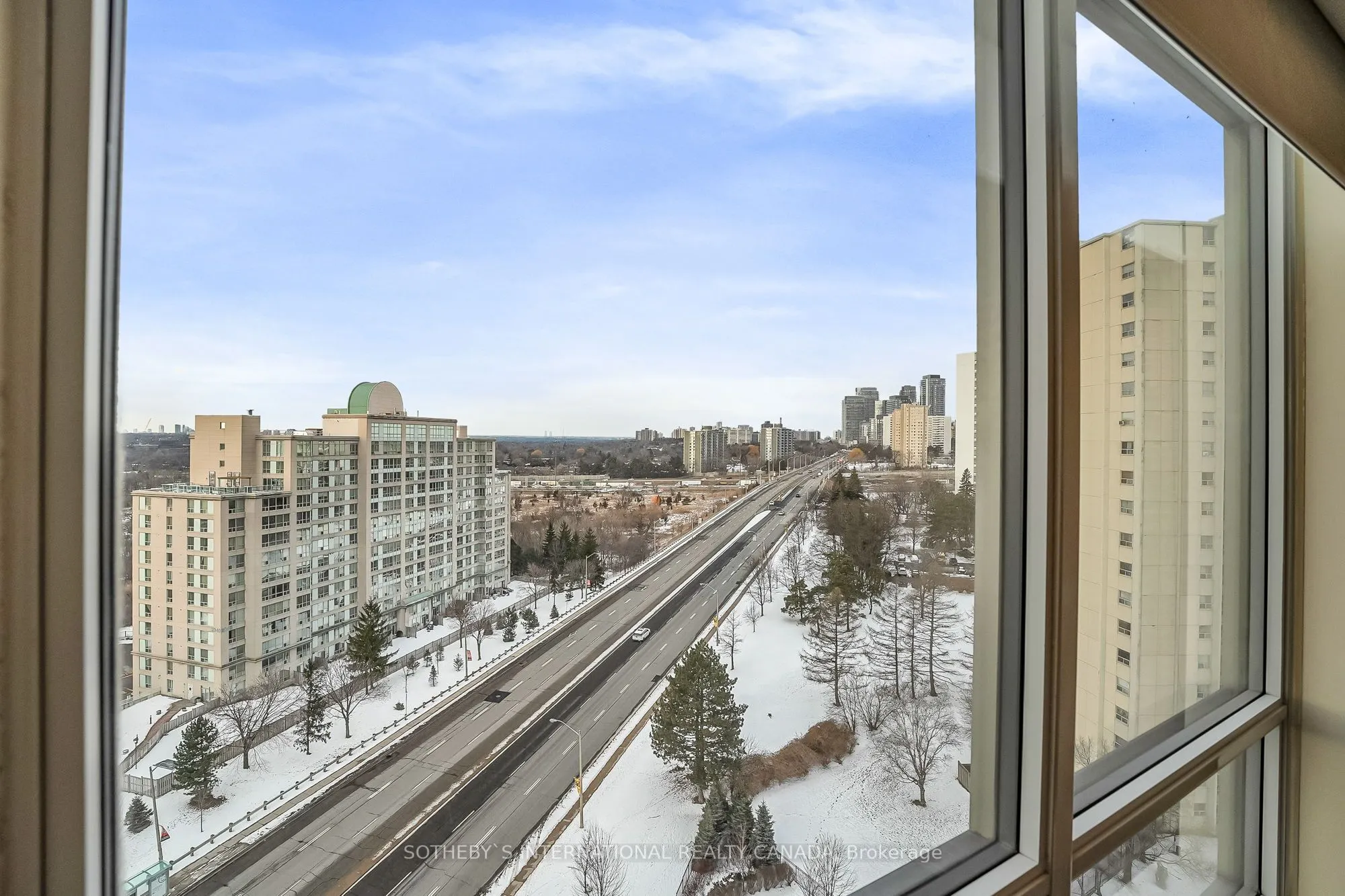 18 Graydon Hall Drive, #1404