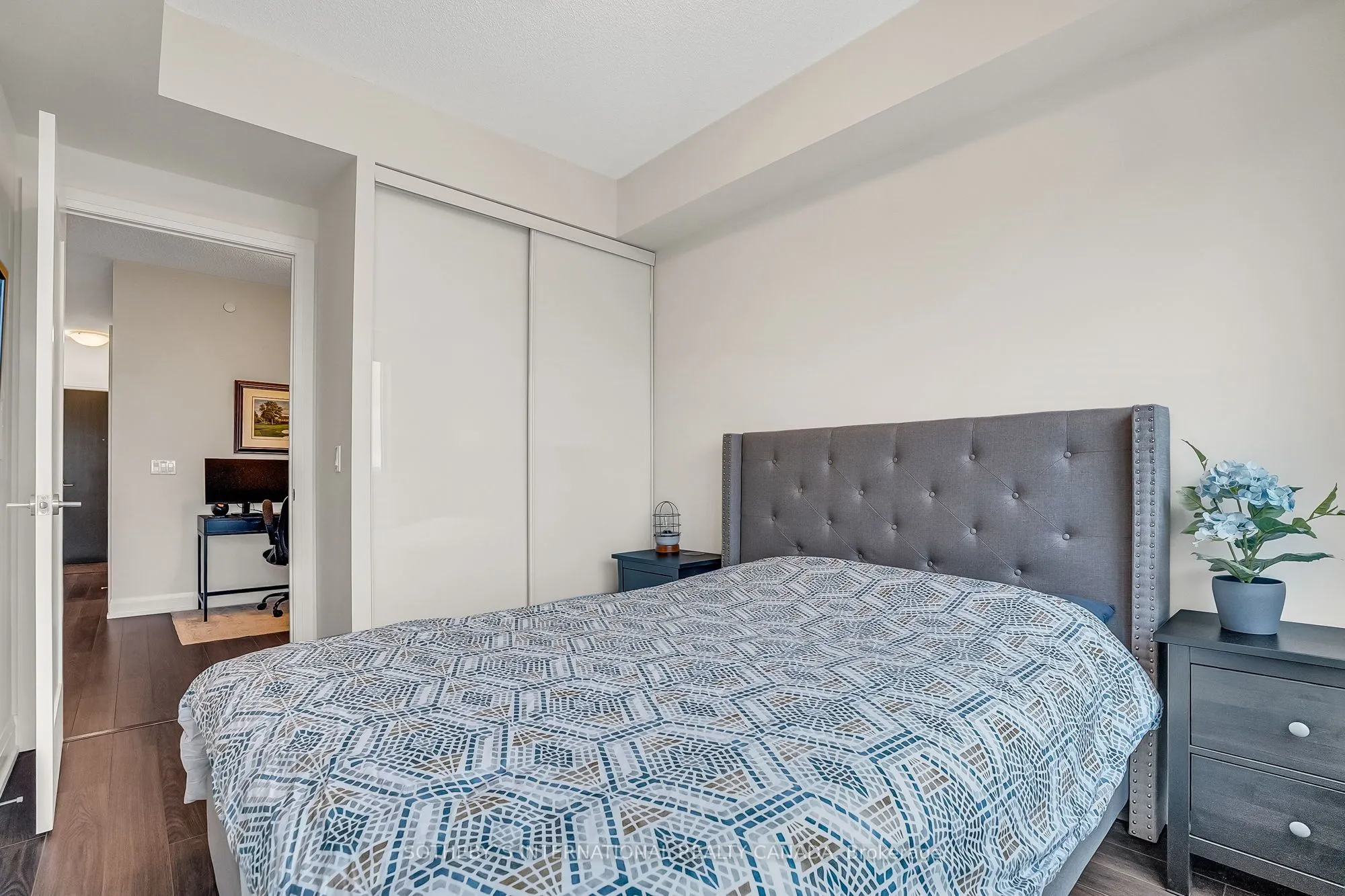 18 Graydon Hall Drive, #1404