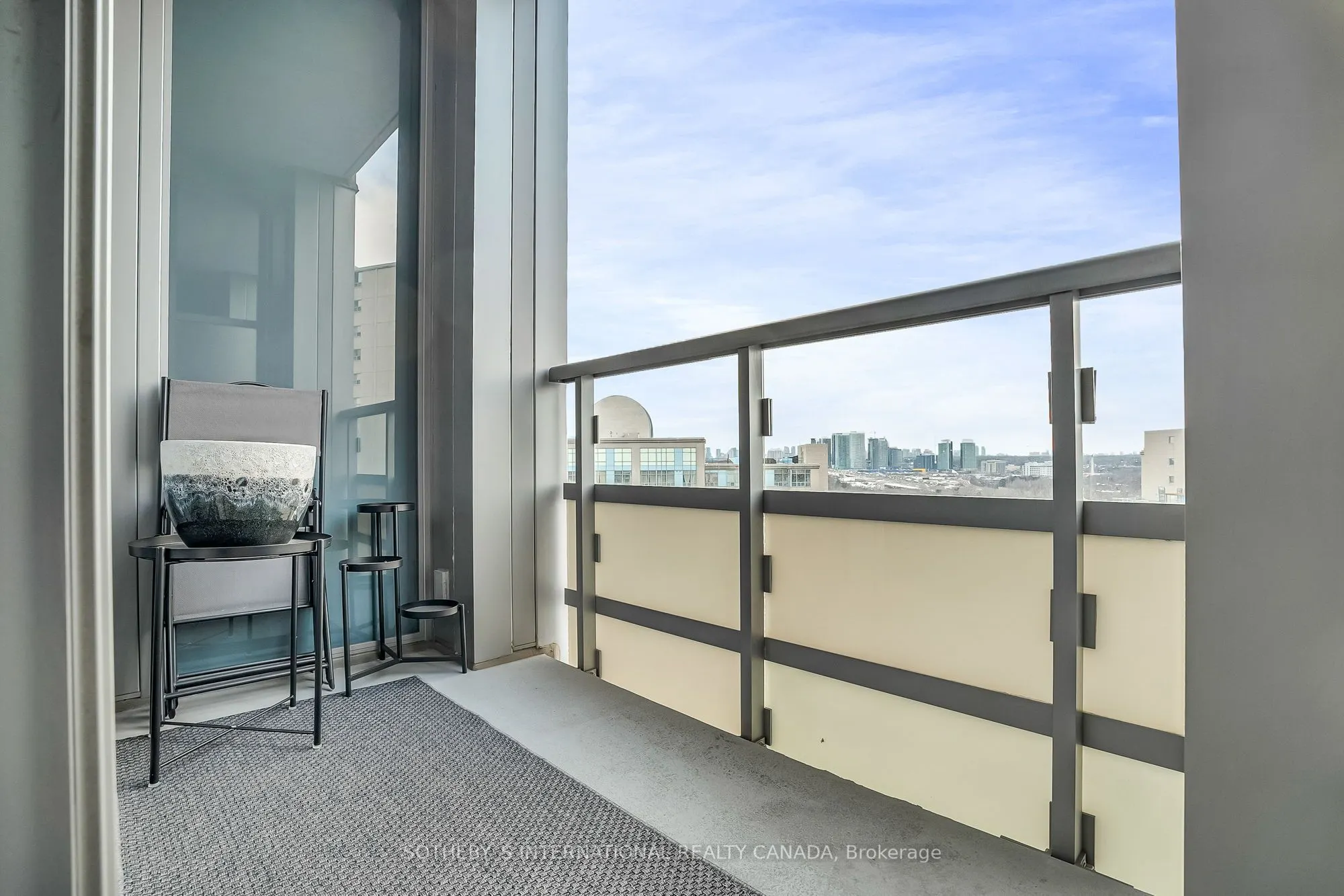 18 Graydon Hall Drive, #1404
