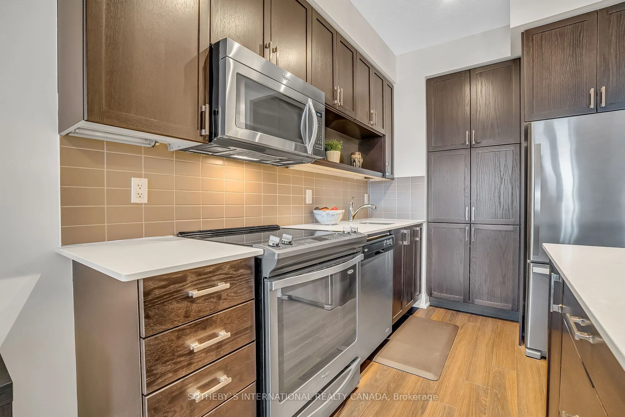 18 Graydon Hall Drive, #1404