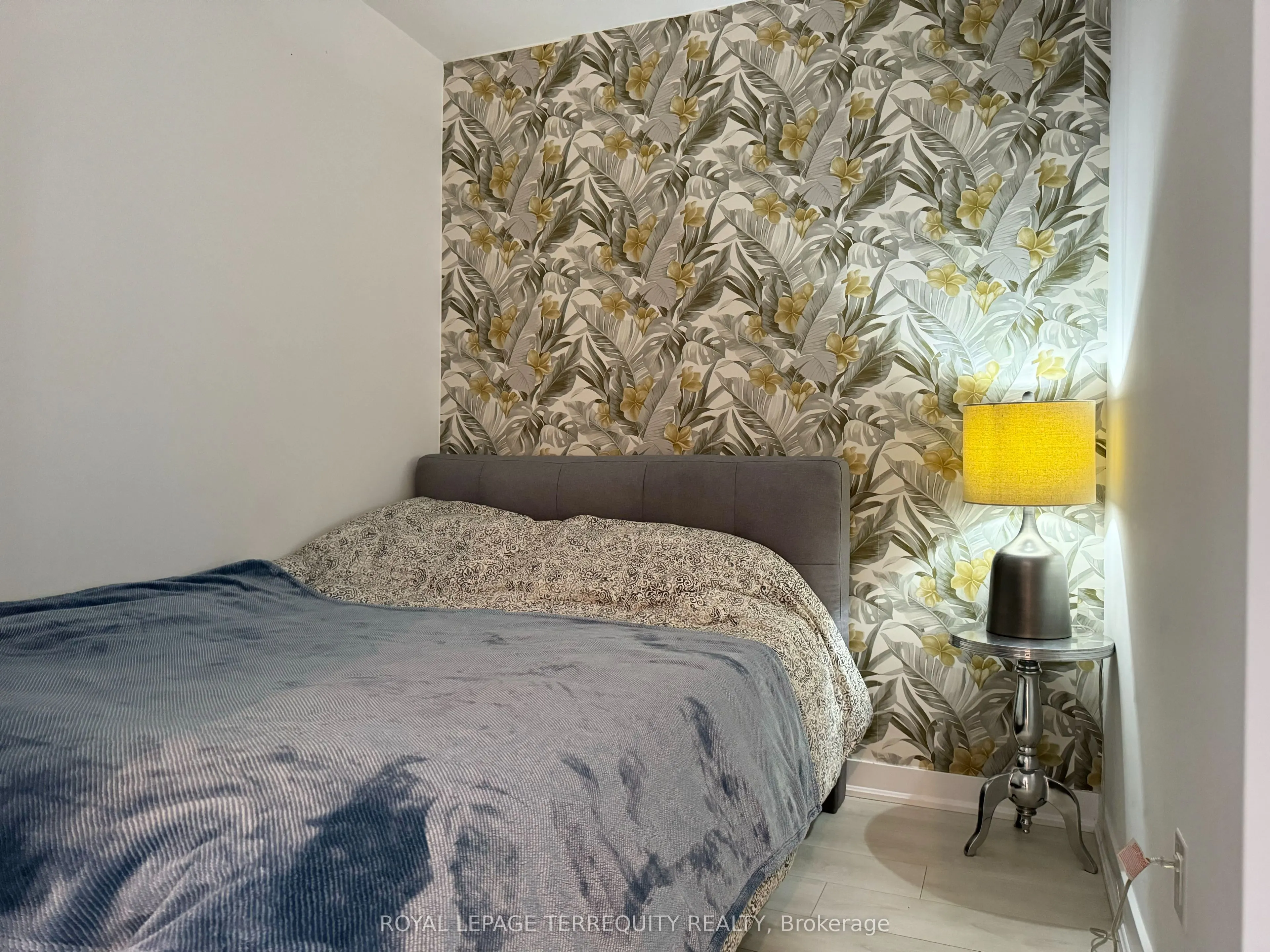 120 Parliament Street, #421