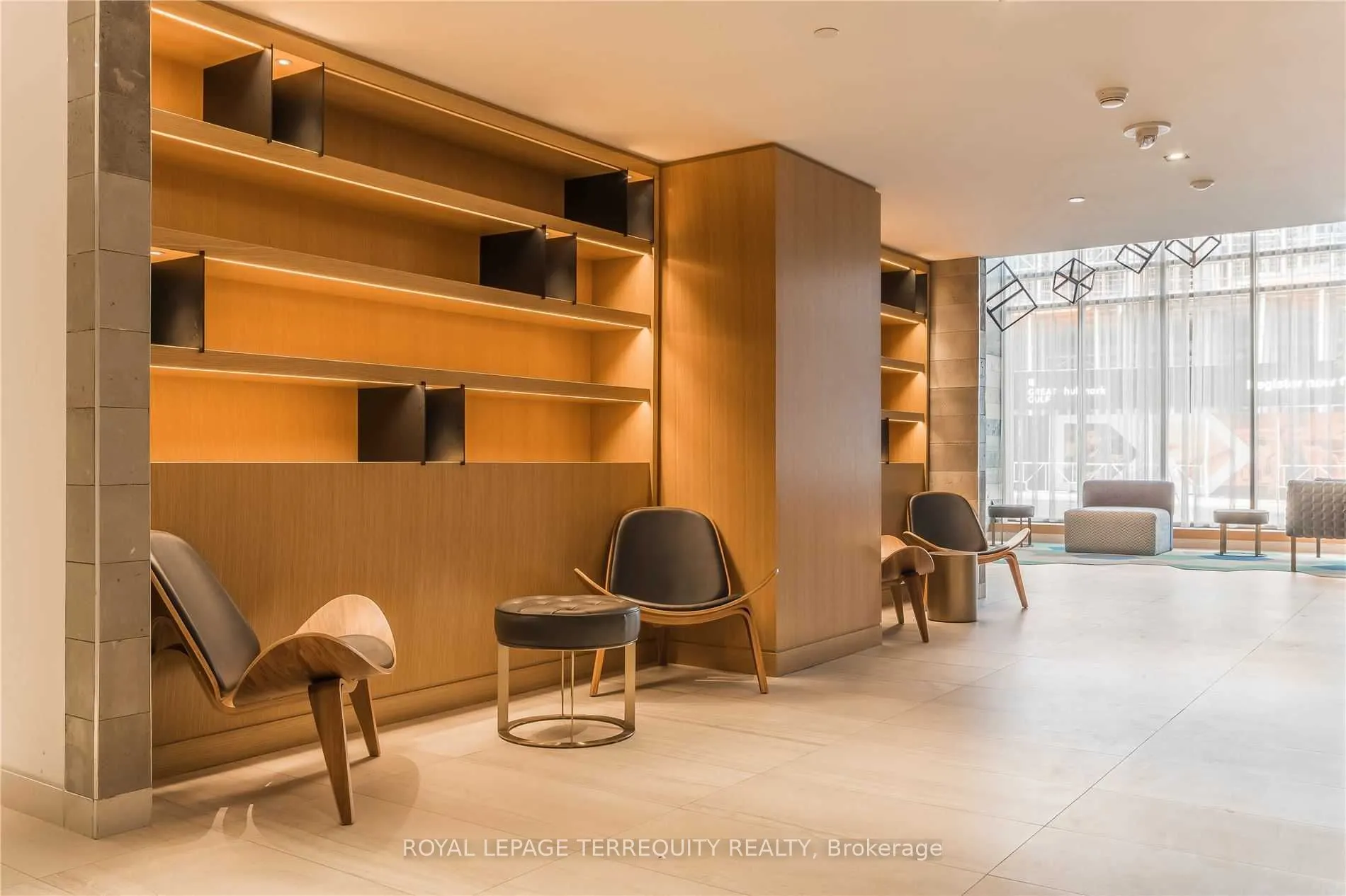 120 Parliament Street, #421