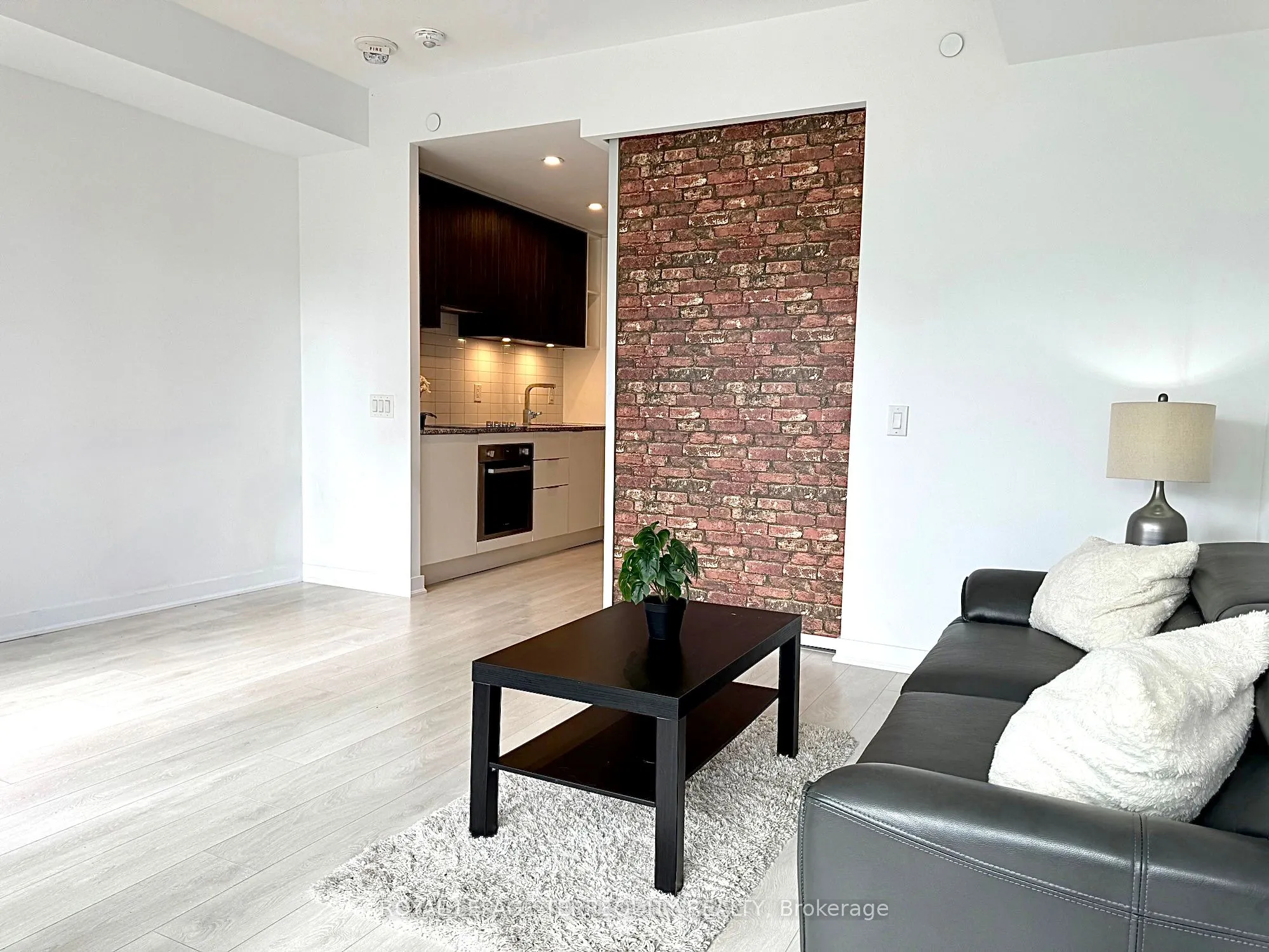 120 Parliament Street, #421