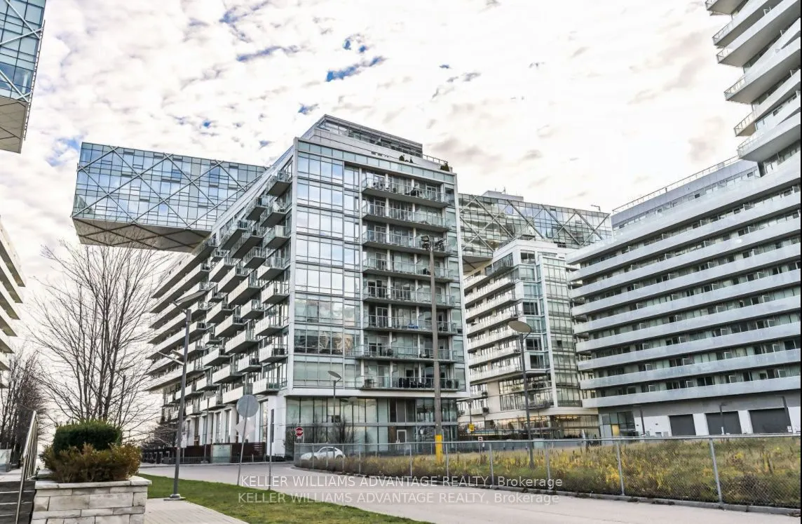 29 Queens Quay E, #616