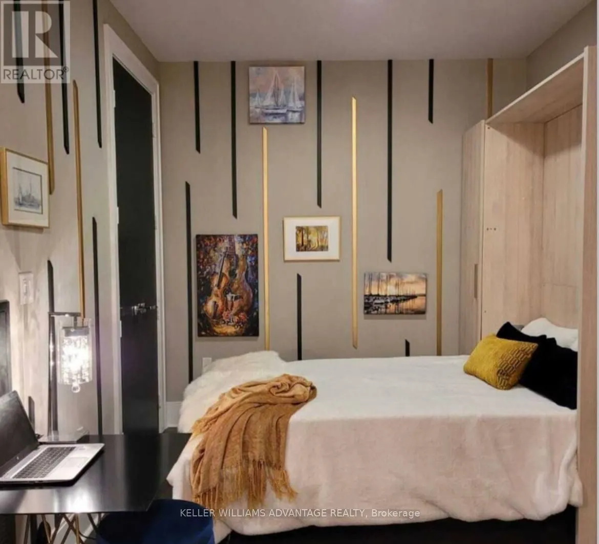 29 Queens Quay E, #616