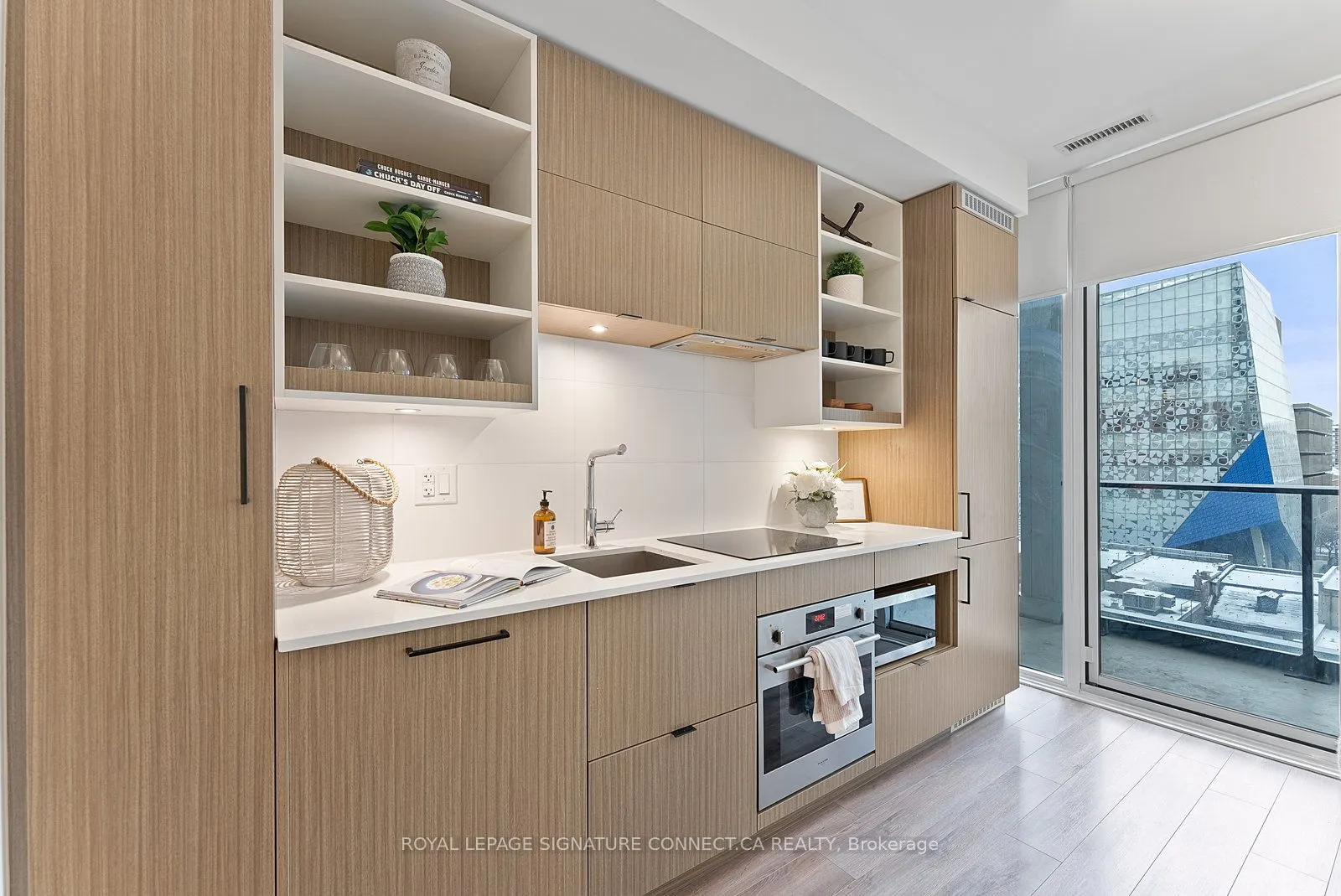20 Edward Street, #517