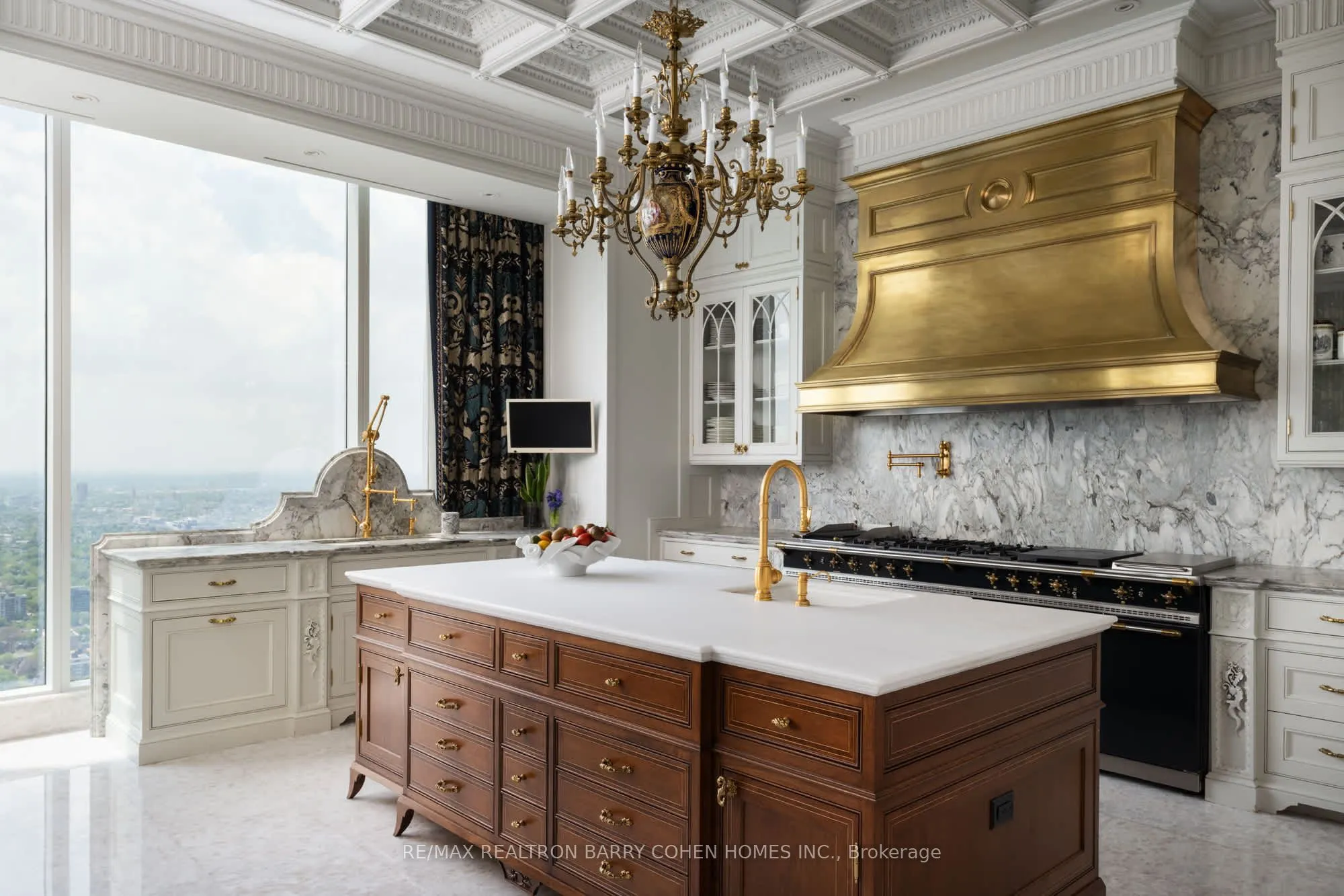 50 Yorkville Avenue, #5202