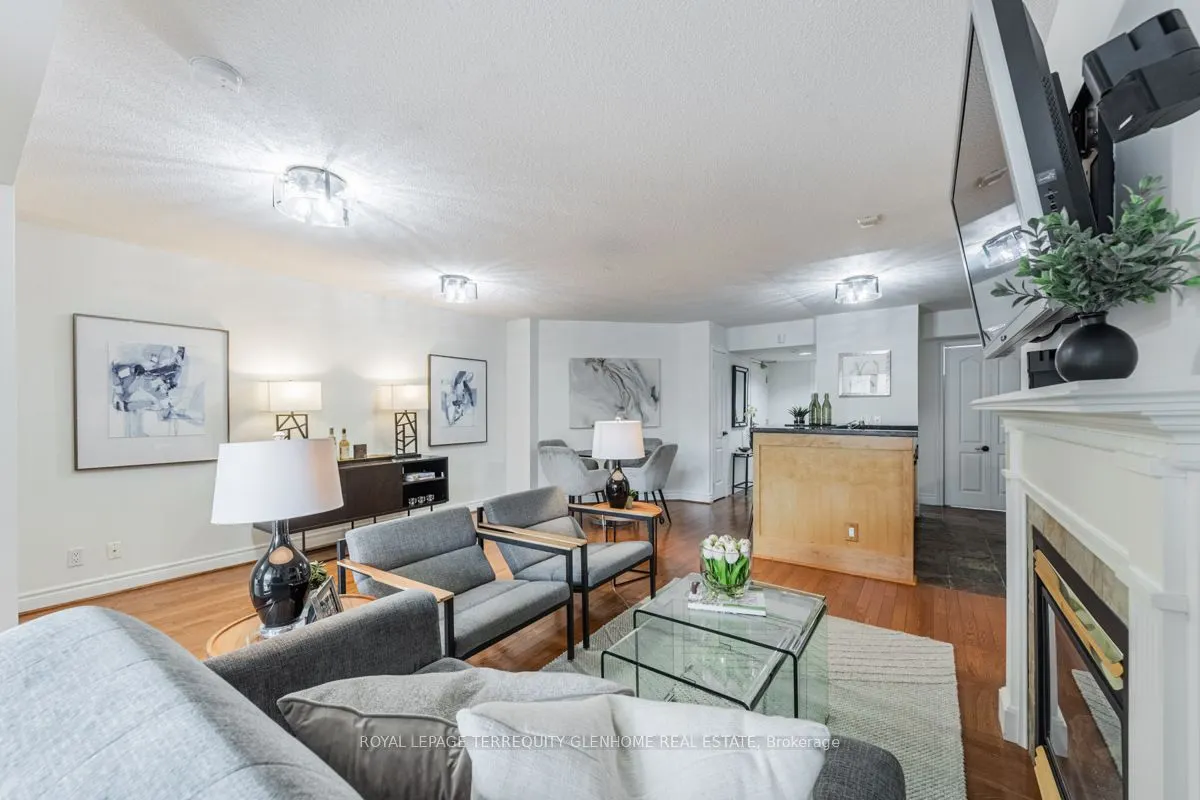 2 Alexandra Boulevard W, #207