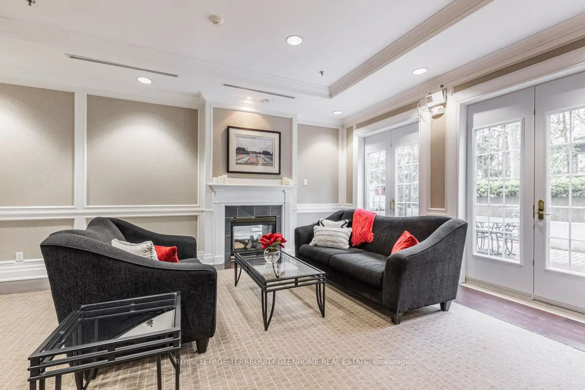 2 Alexandra Boulevard W, #207