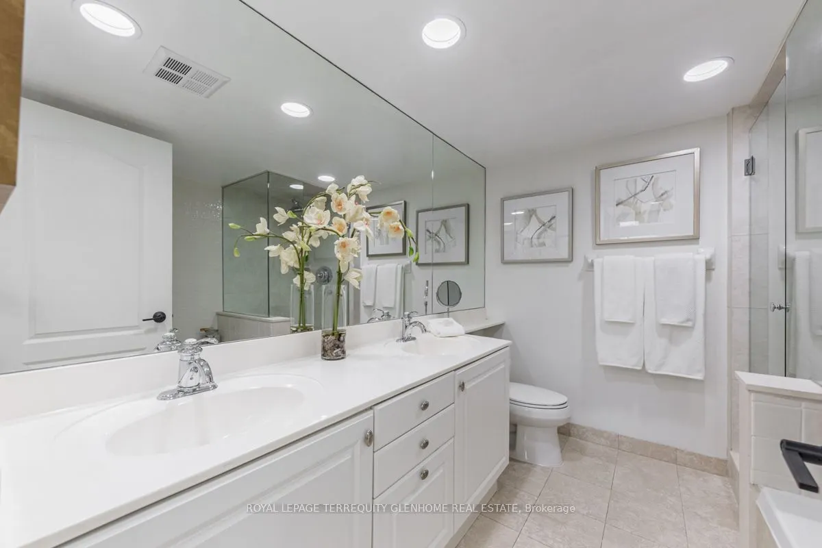 2 Alexandra Boulevard W, #207