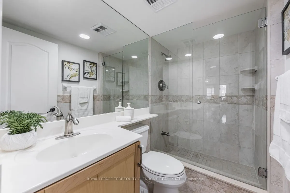 2 Alexandra Boulevard W, #207