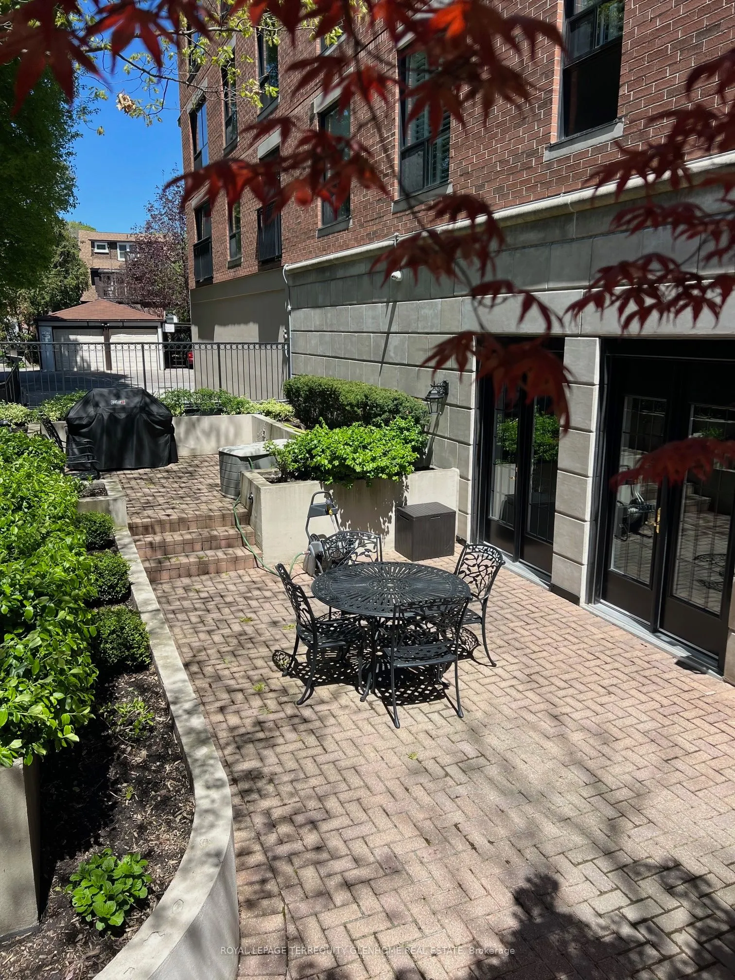2 Alexandra Boulevard W, #207