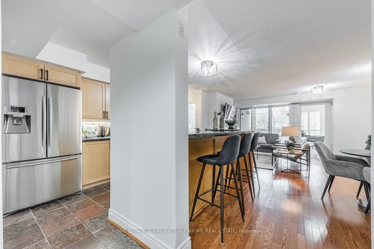 2 Alexandra Boulevard W, #207