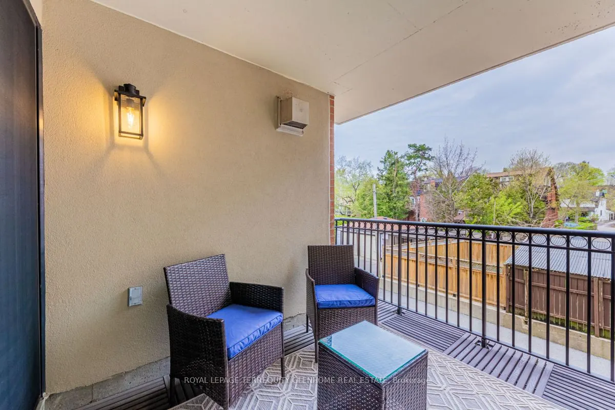 2 Alexandra Boulevard W, #207