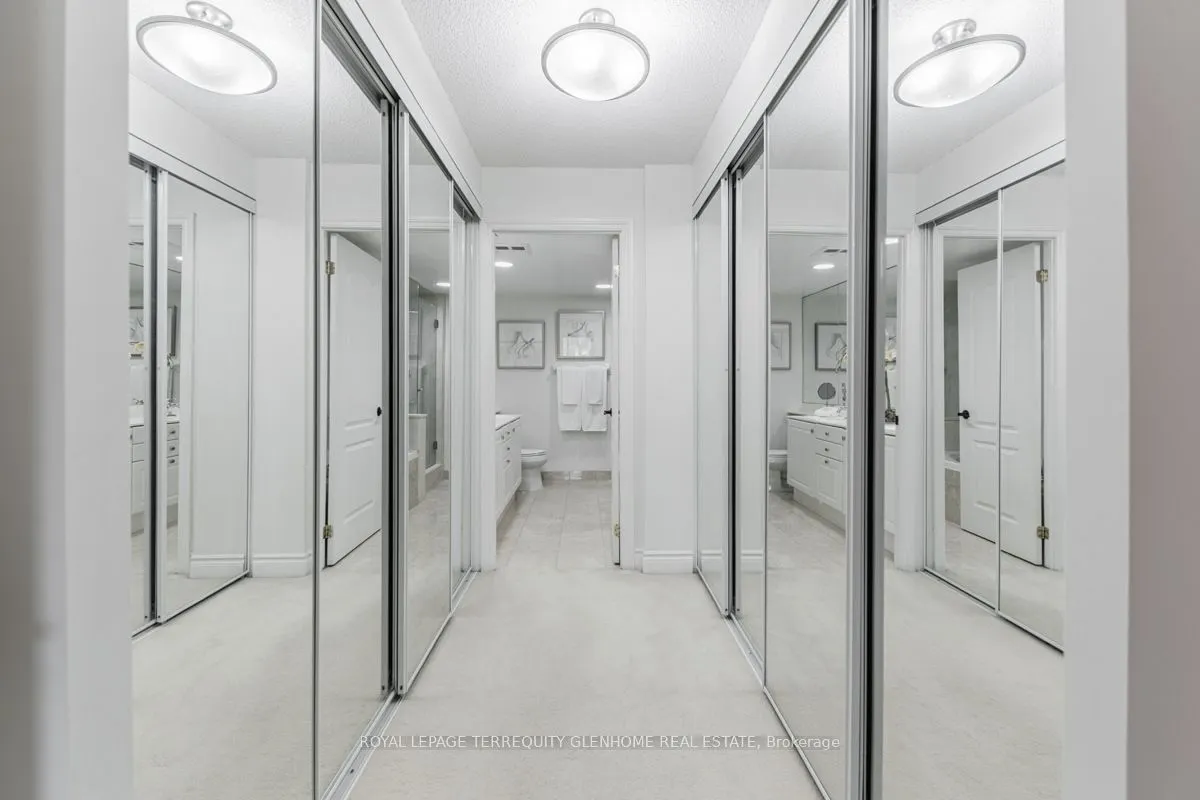 2 Alexandra Boulevard W, #207