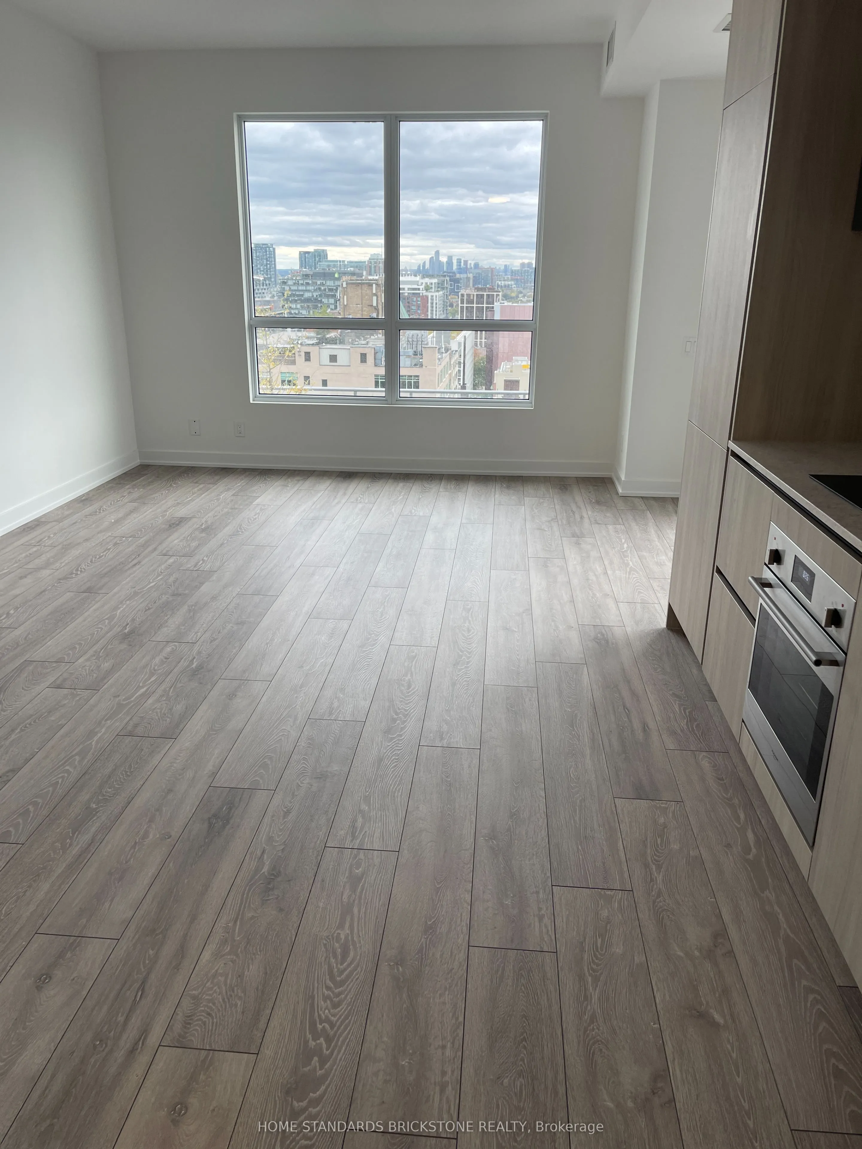 108 Peter Street #2011