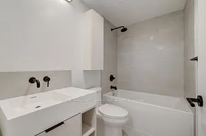 108 Peter Street #2011