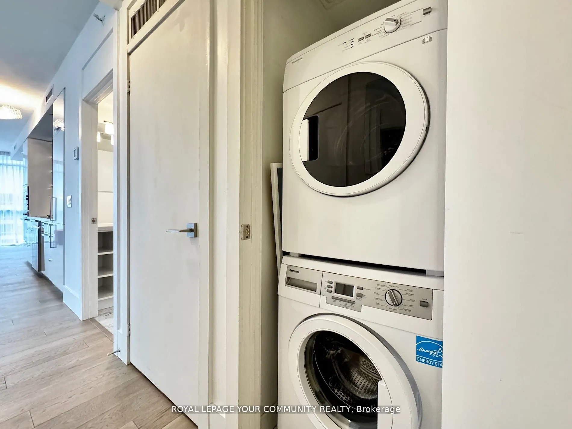 32 Davenport Road, #1307