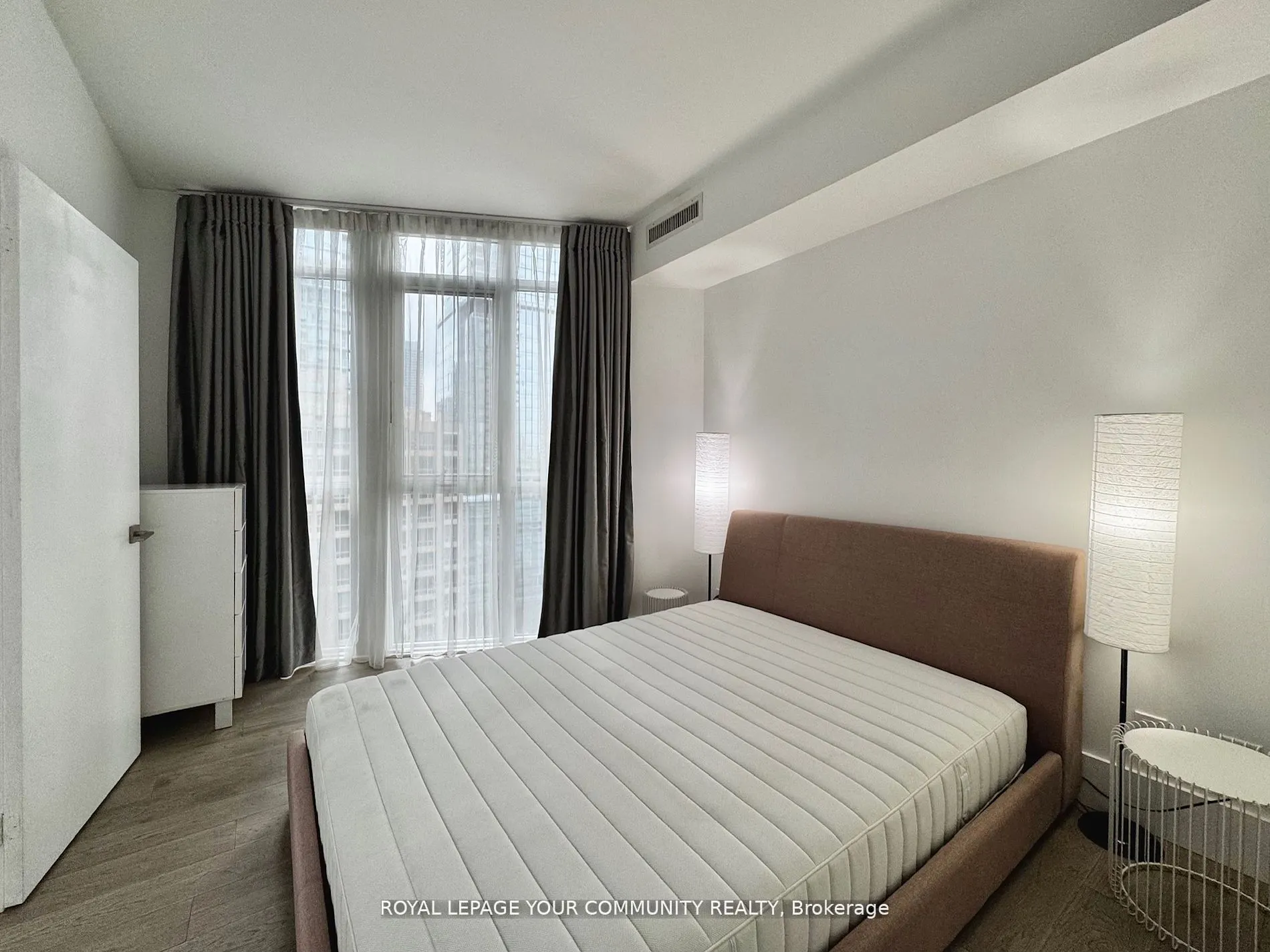 32 Davenport Road, #1307
