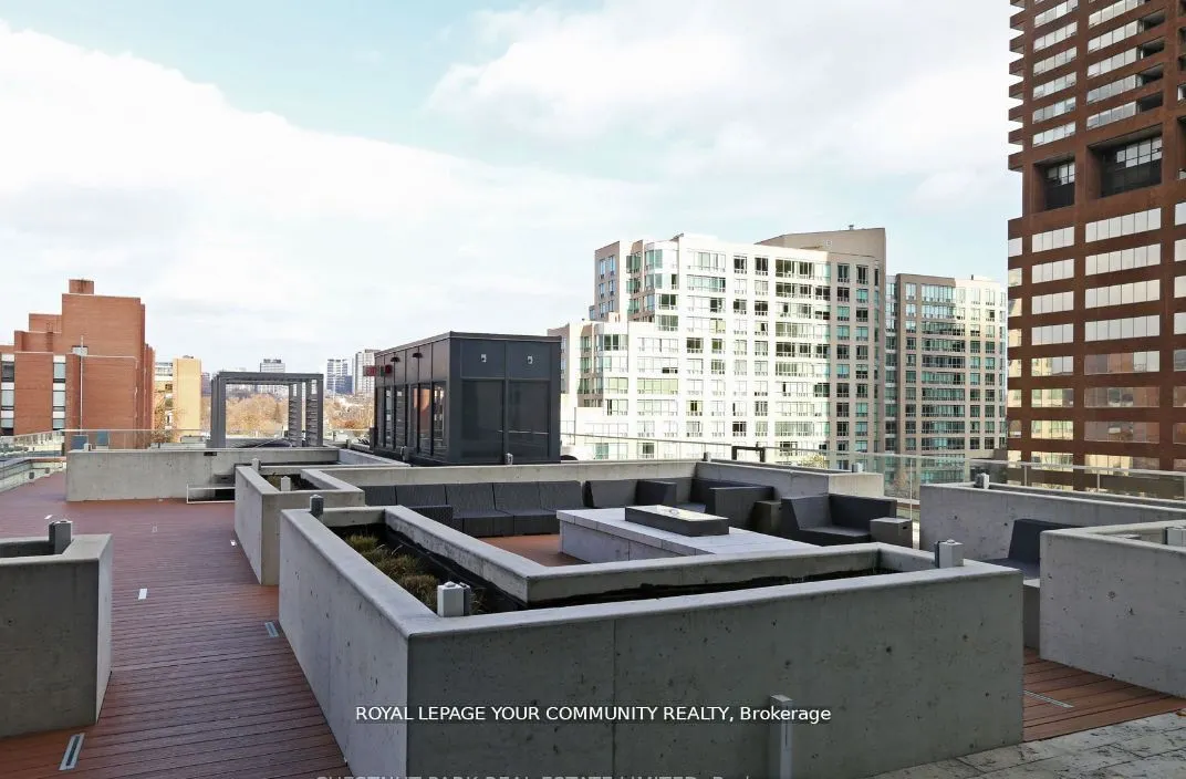 32 Davenport Road, #1307