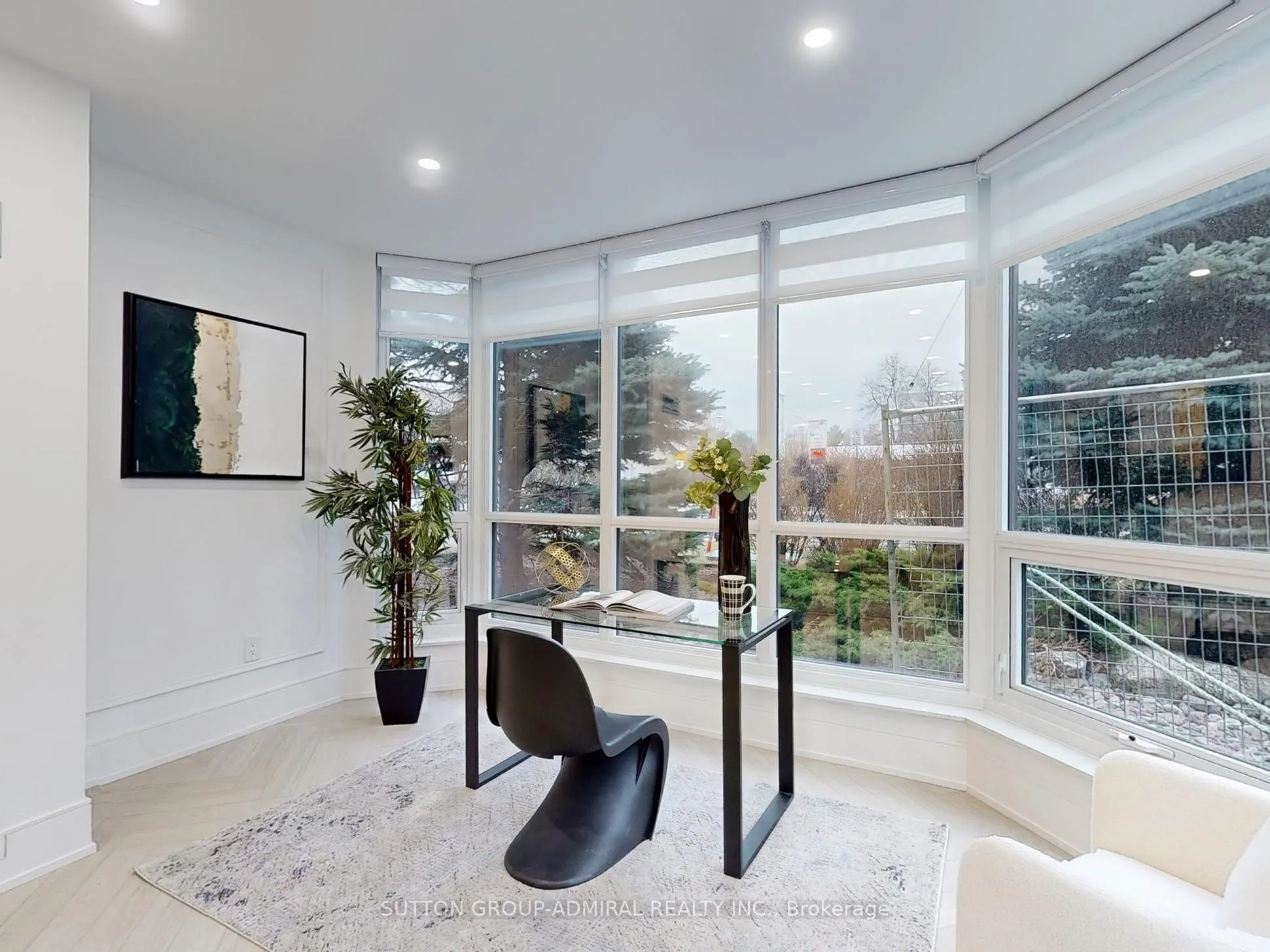 65 SPRING GARDEN Avenue, #102