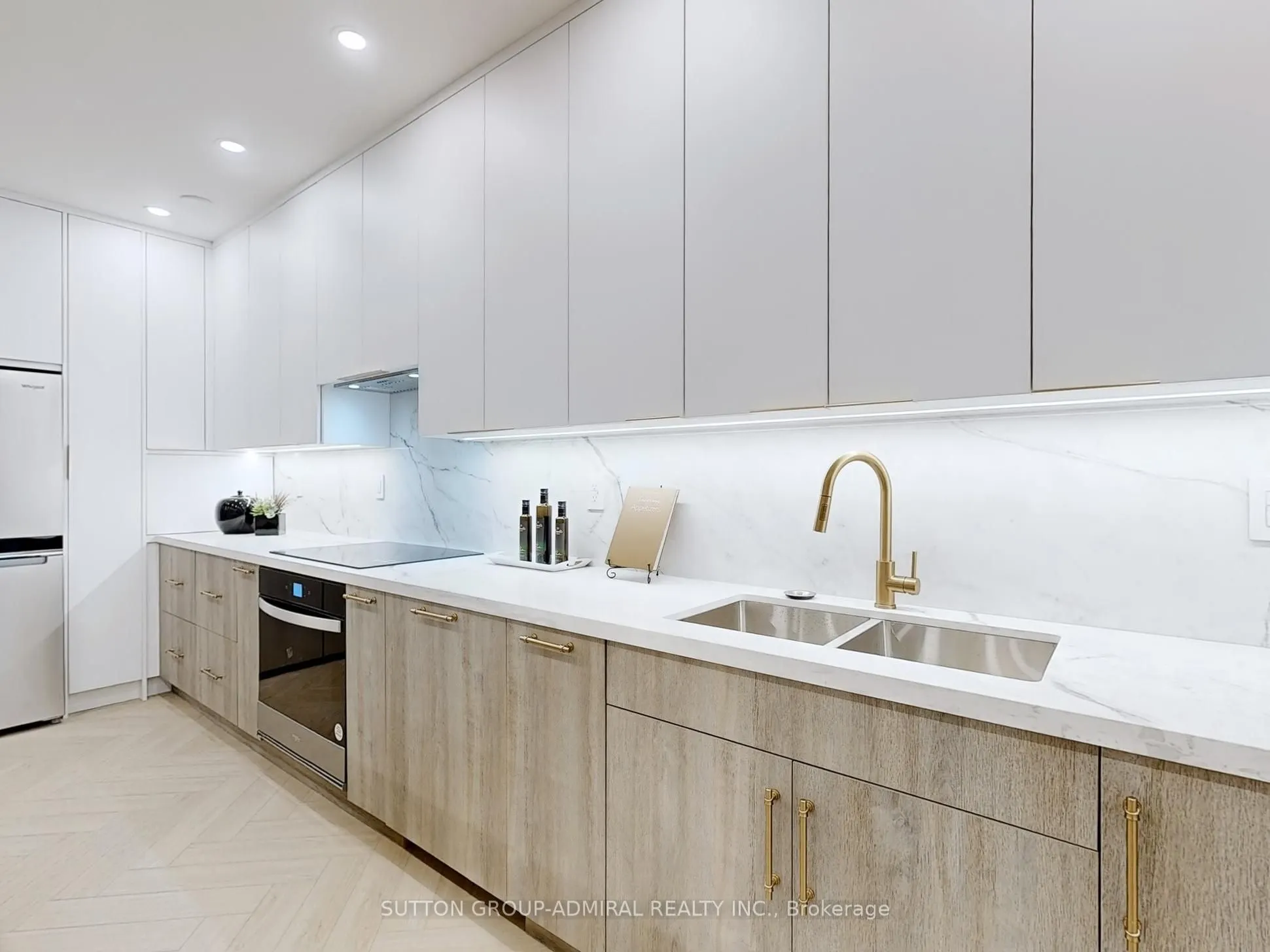 65 SPRING GARDEN Avenue, #102
