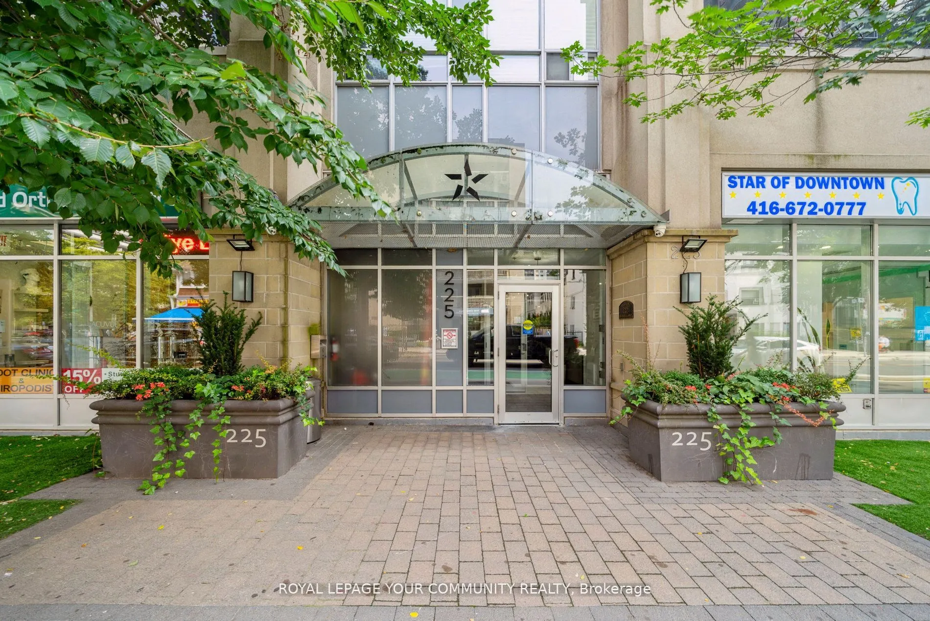 225 Wellesley Street E #407