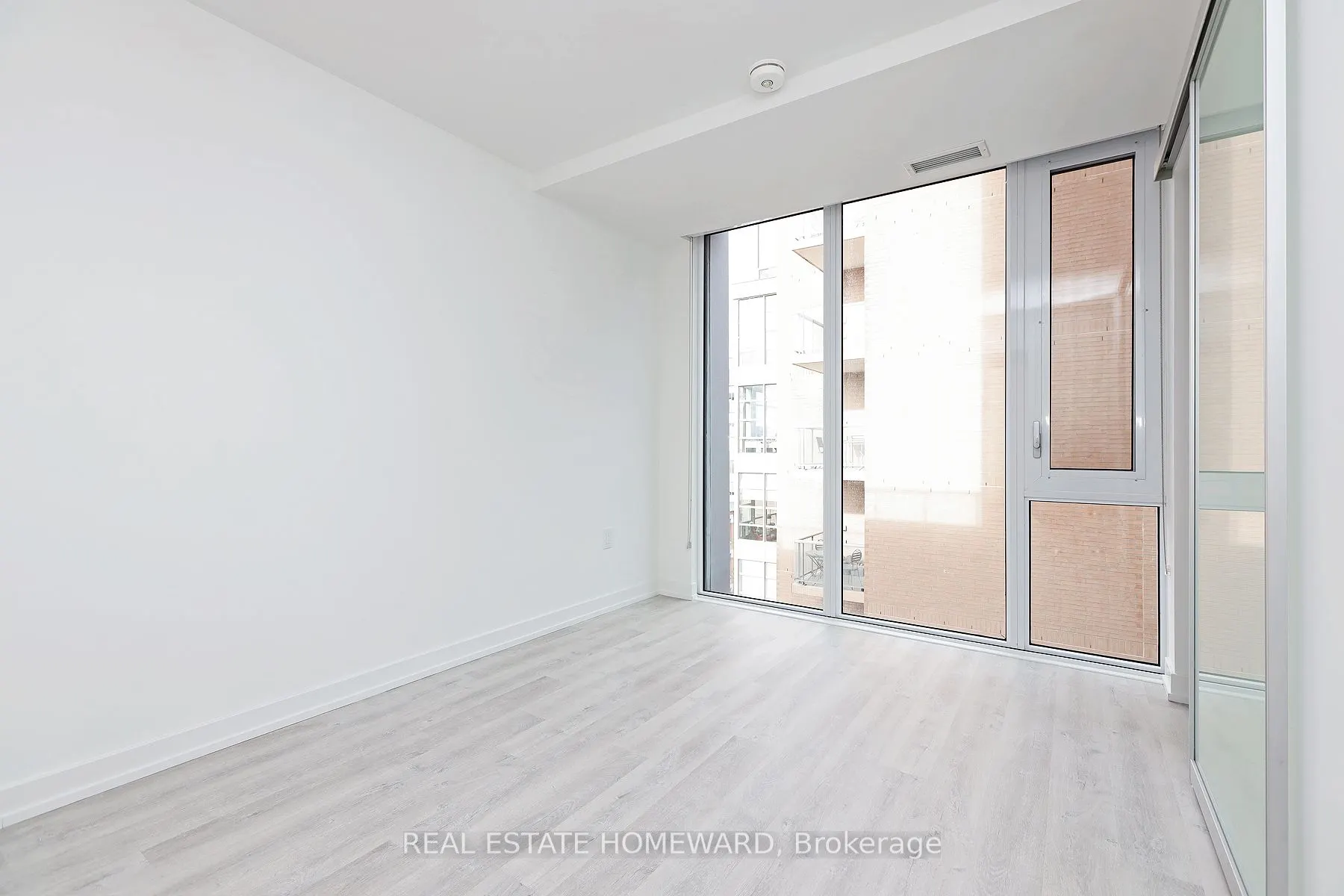 158 Front Street, #706