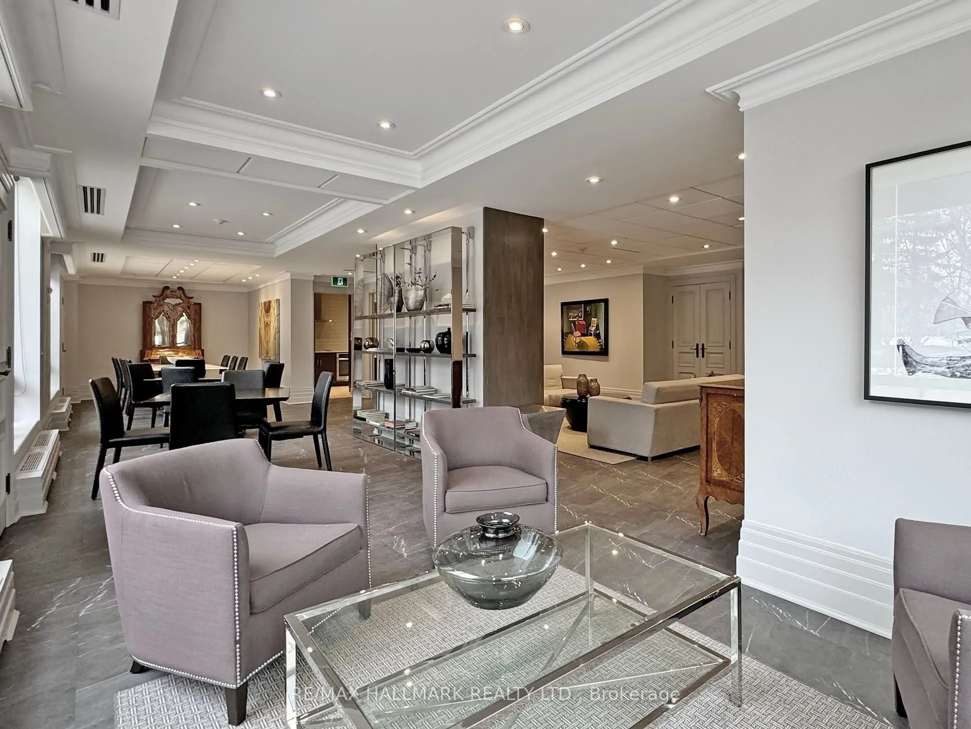 619 Avenue Road, #201