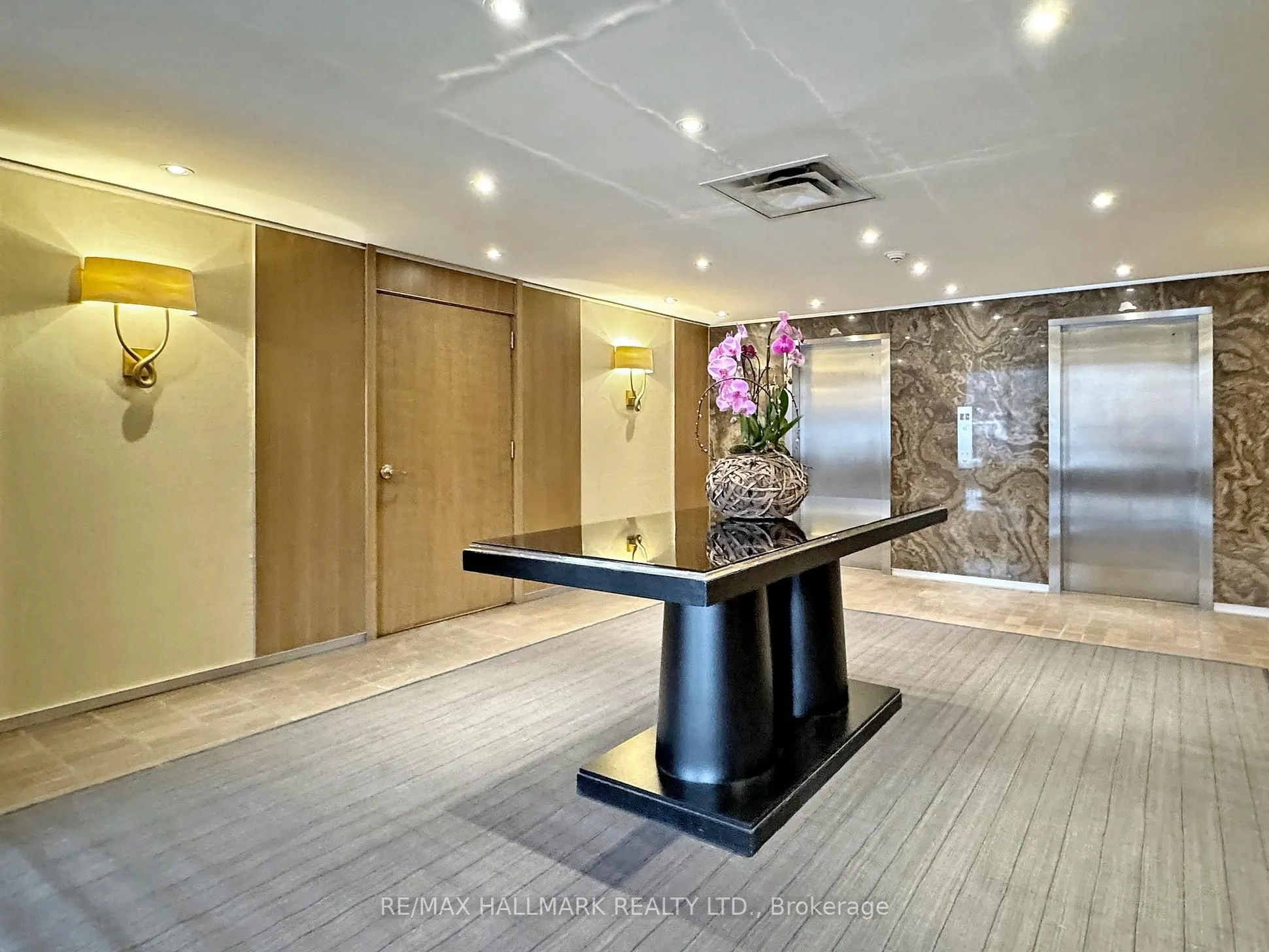 619 Avenue Road, #201