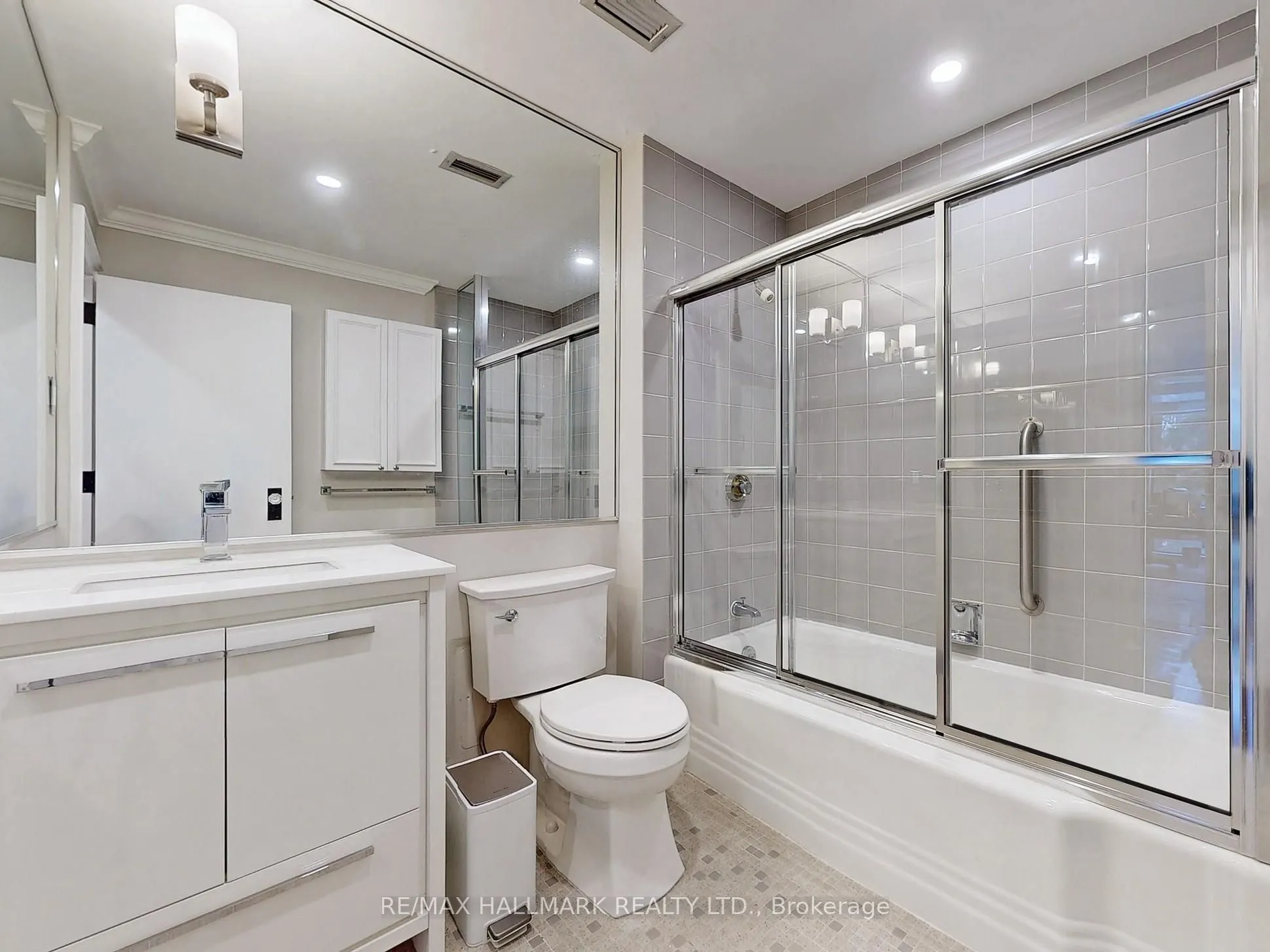 619 Avenue Road, #201
