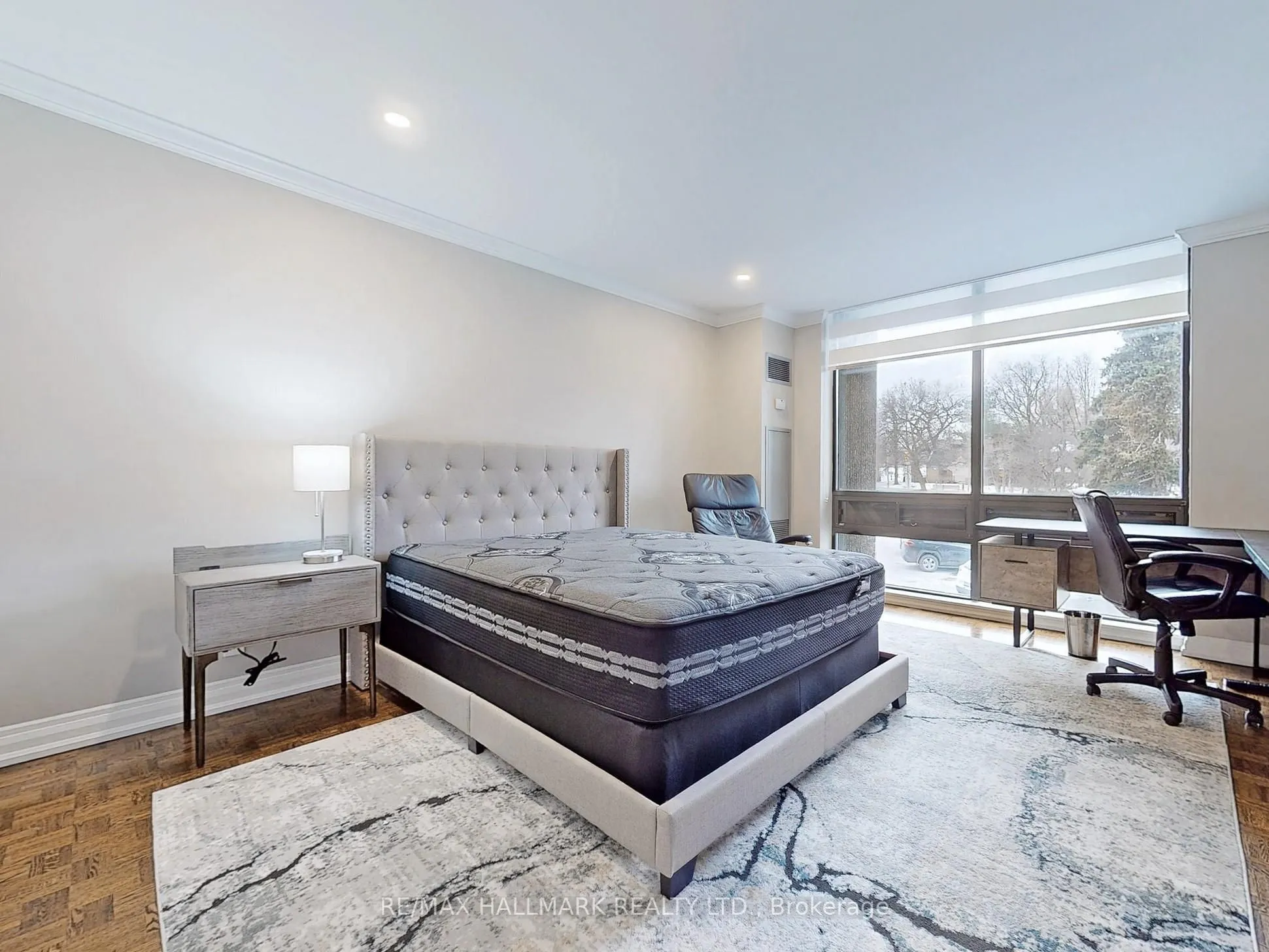 619 Avenue Road, #201