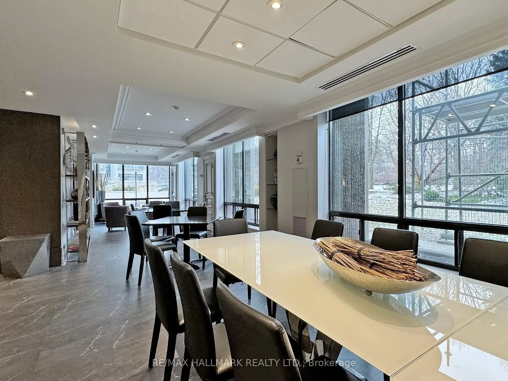 619 Avenue Road, #201