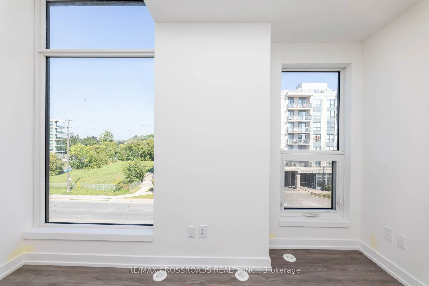 871 Sheppard Avenue W, #TH11