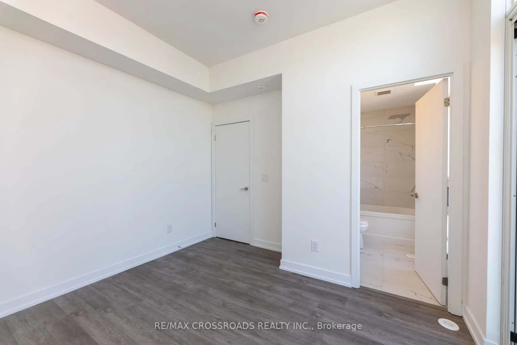 871 Sheppard Avenue W, #TH11