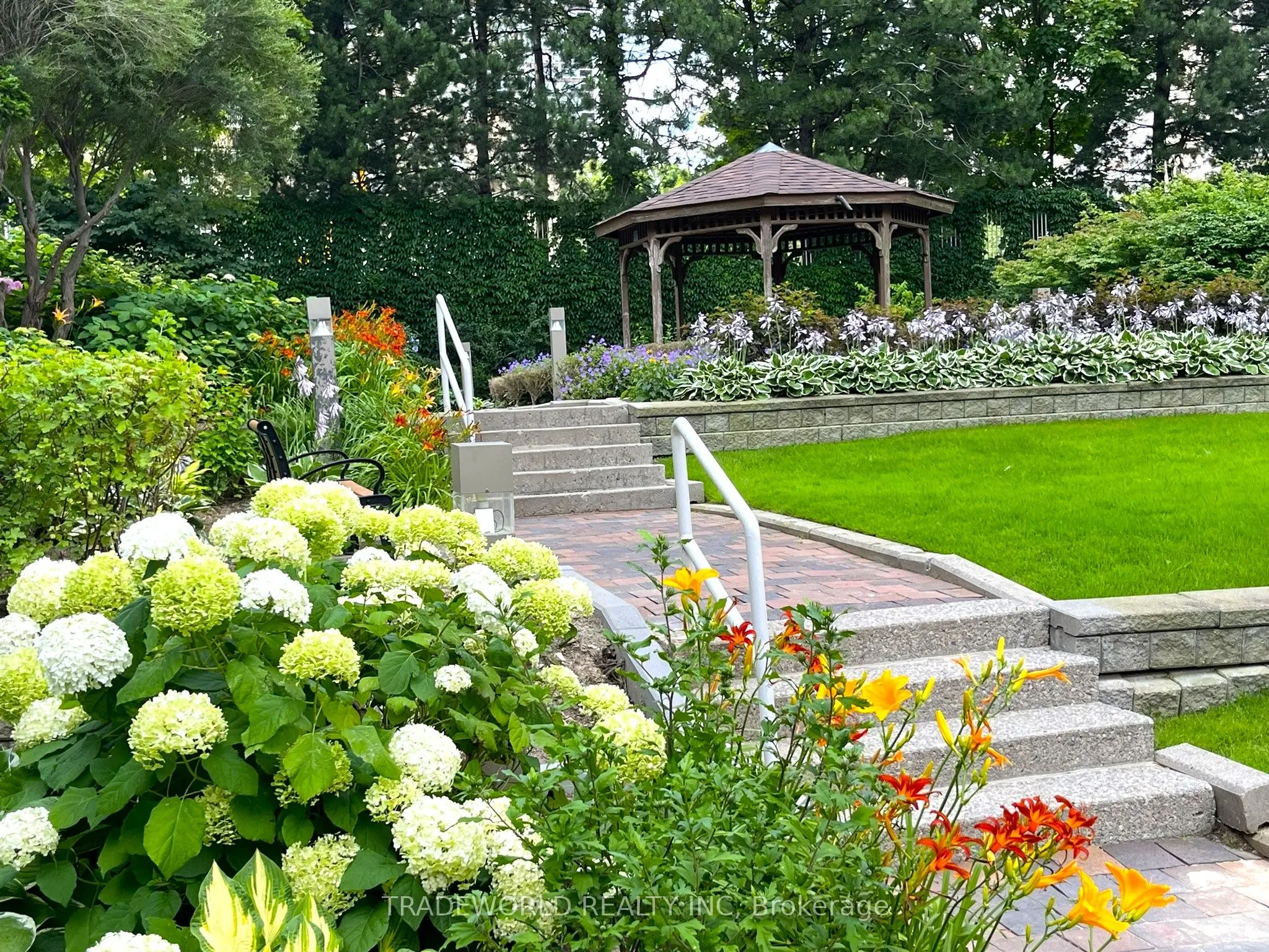 215 Wynford Drive, #2307