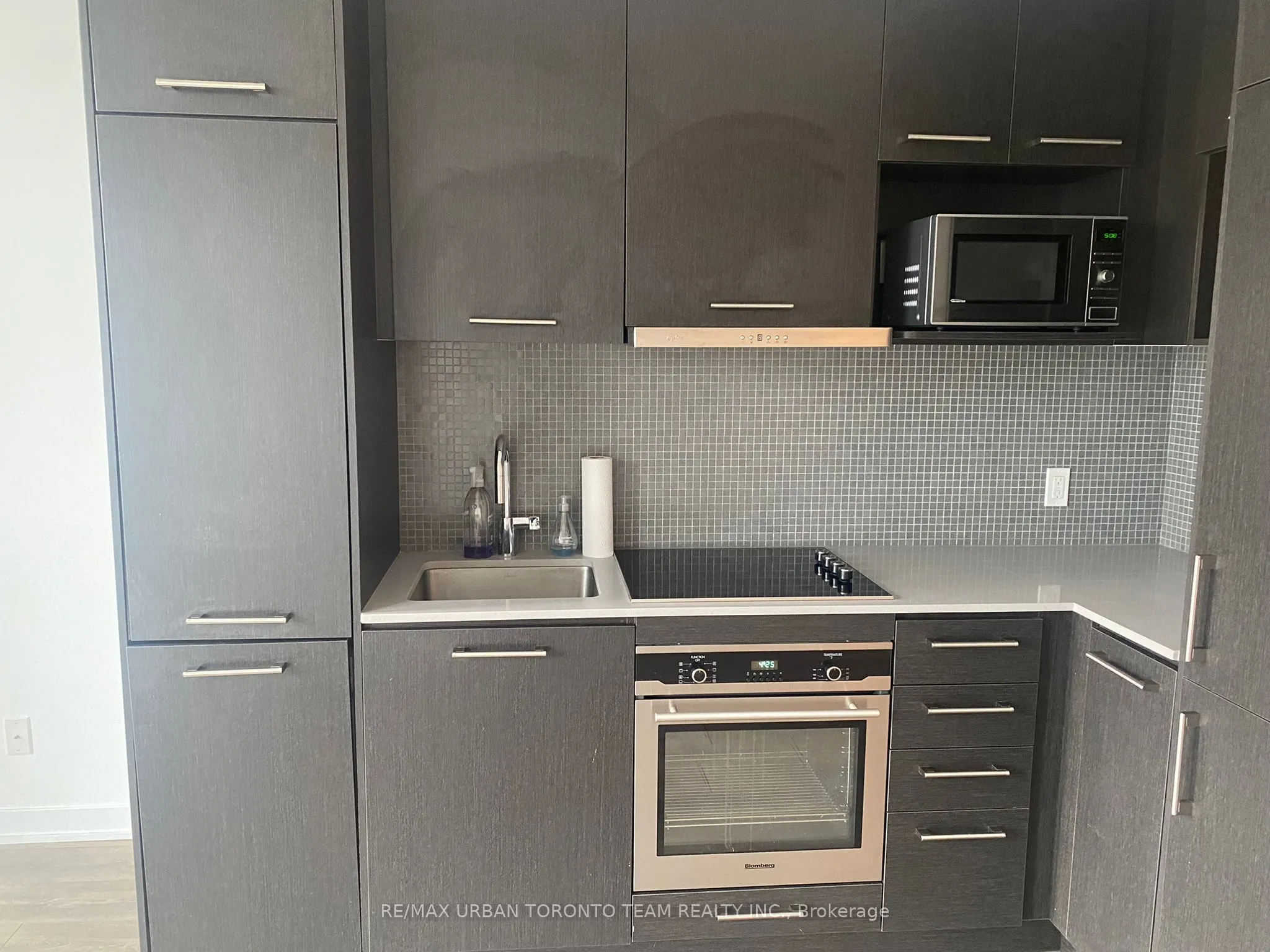87 Peter Street, #3303