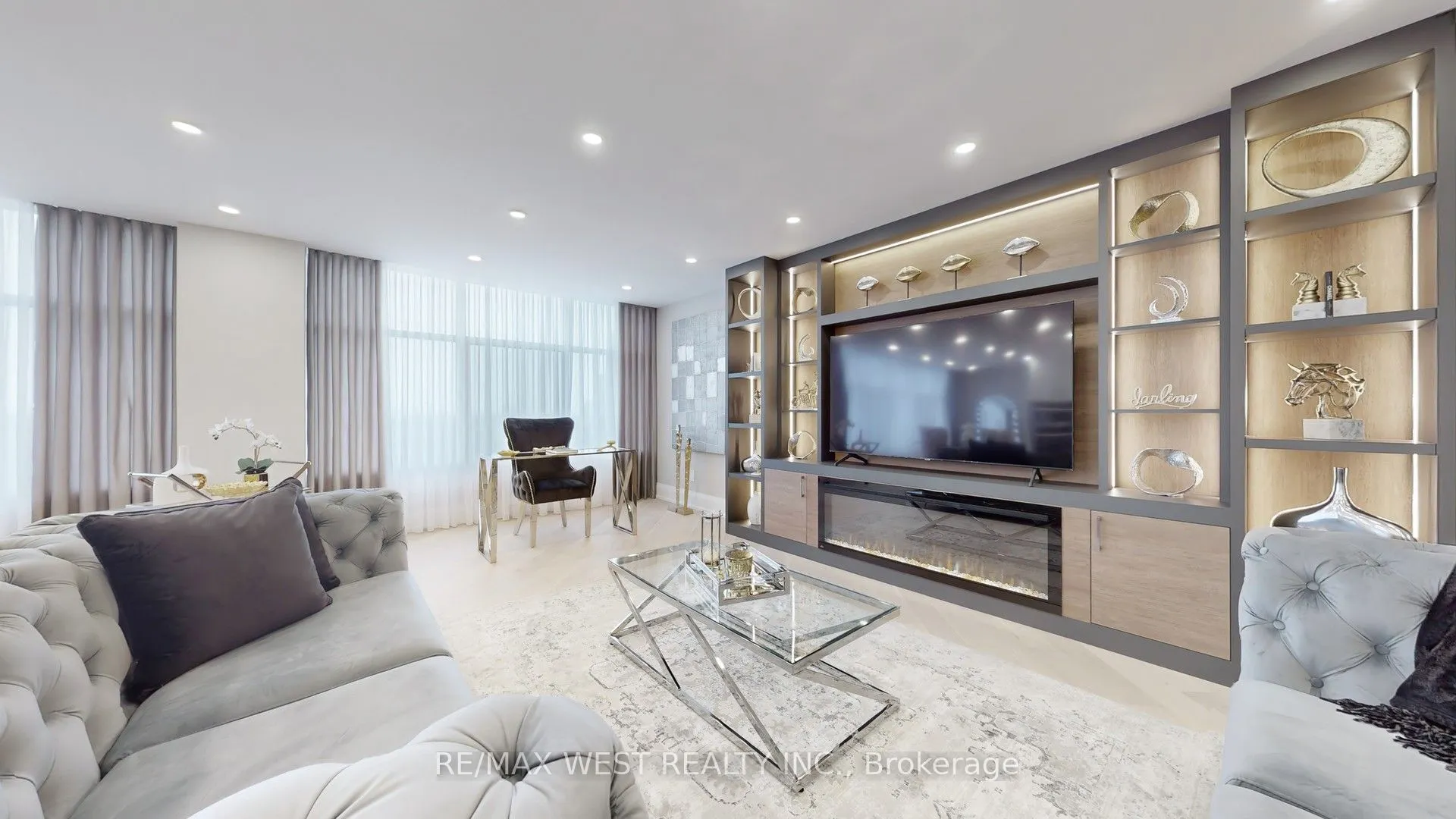 900 Yonge Street, #1403