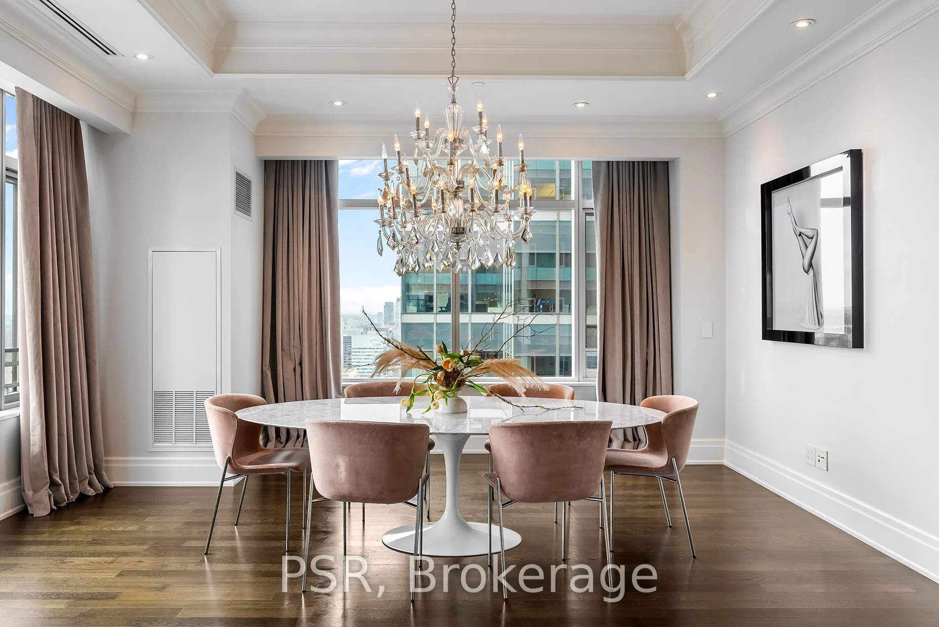 311 Bay Street, #3901
