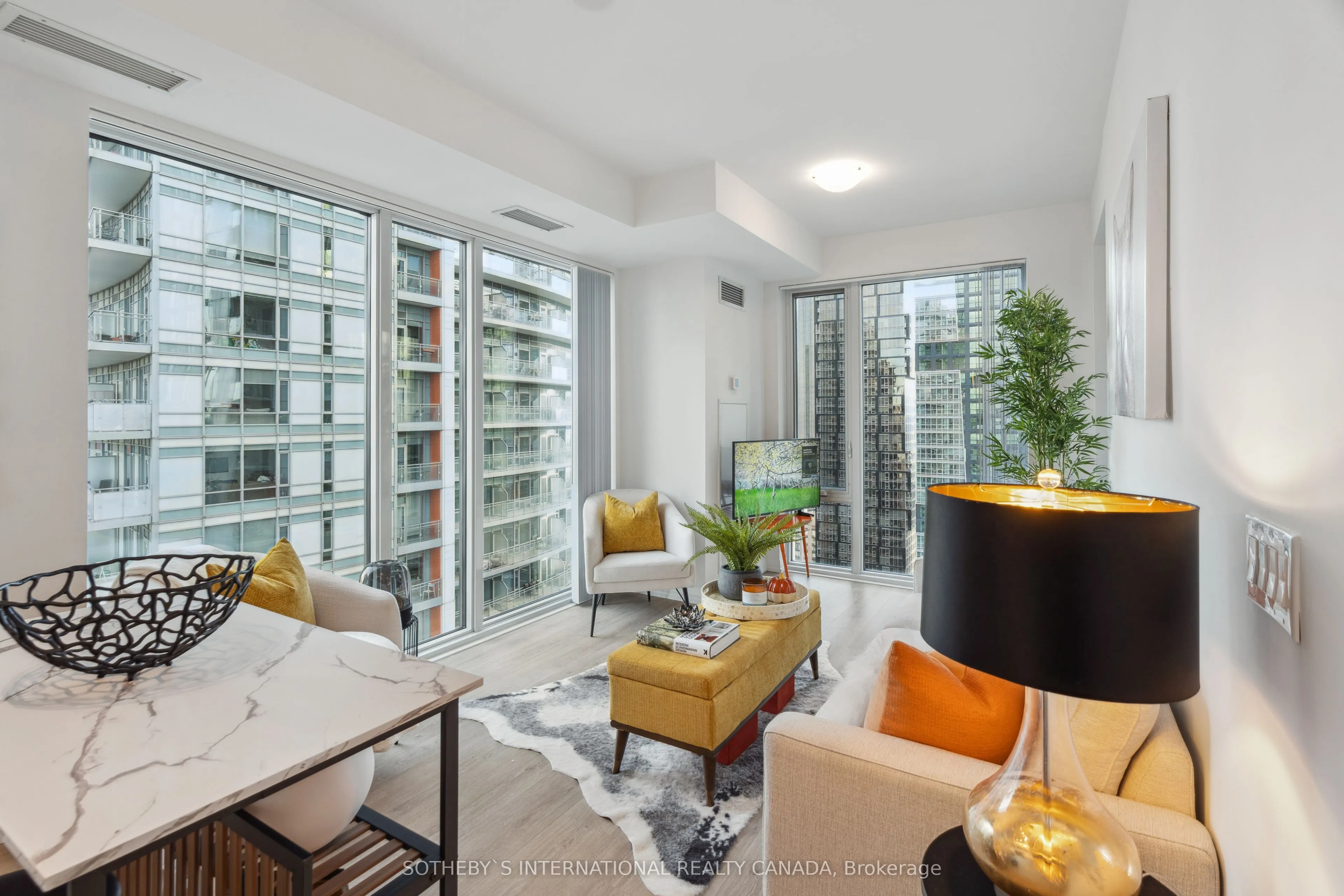 28 Widmer Street, #3629
