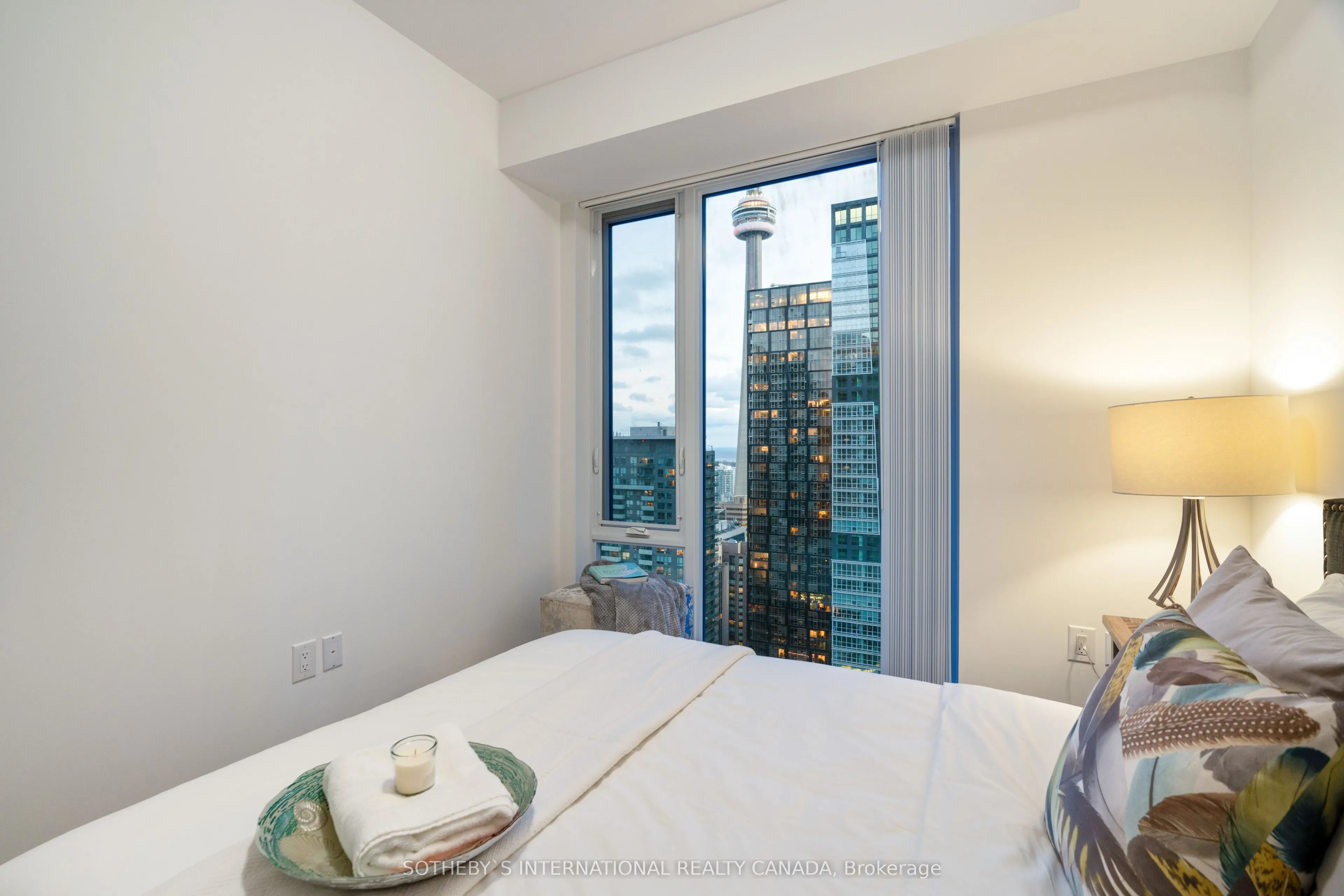 28 Widmer Street, #3629